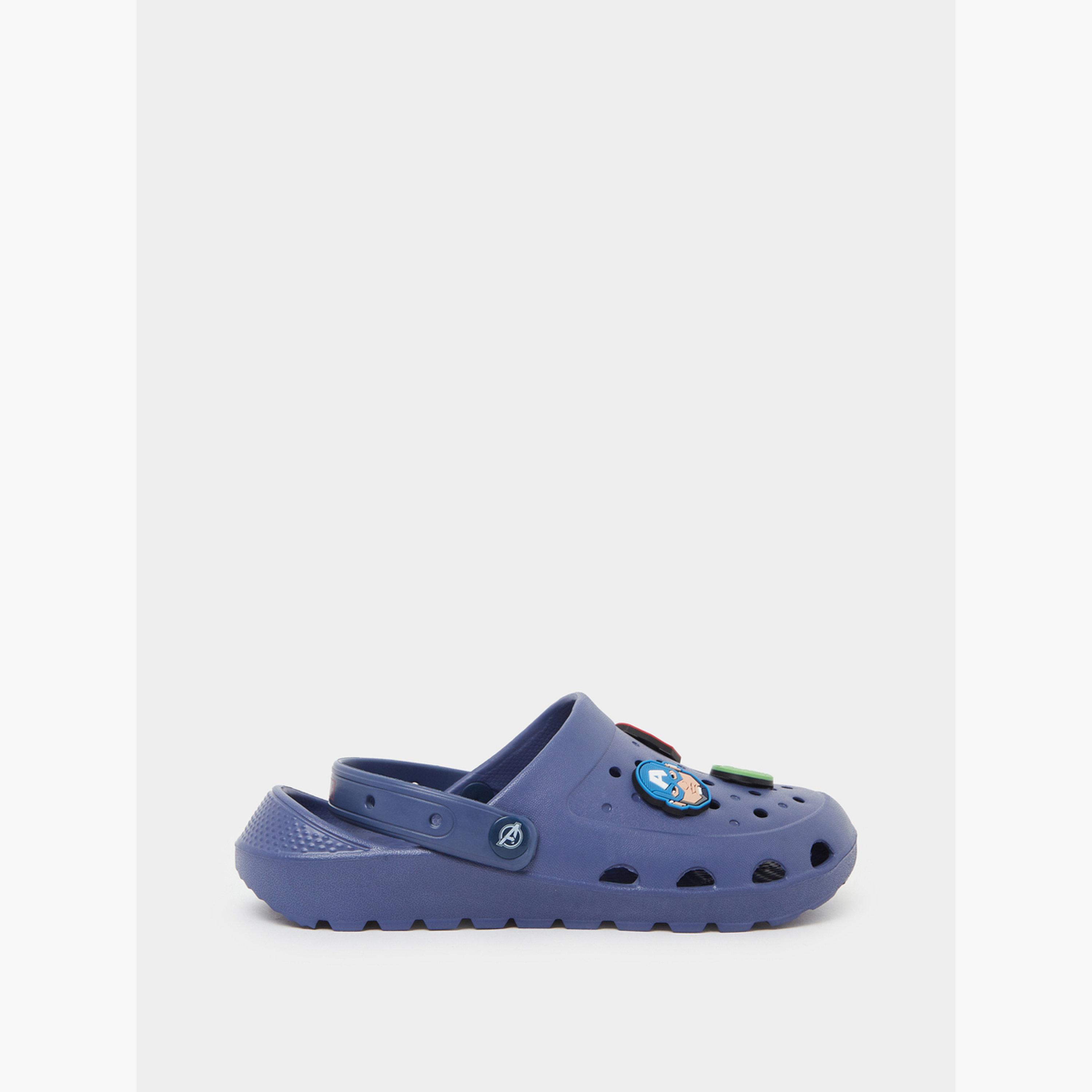 حذاء كلوغز أفنجرز مع دلايات للأولاد-boys-shoes-flipflopsandslides-image-3