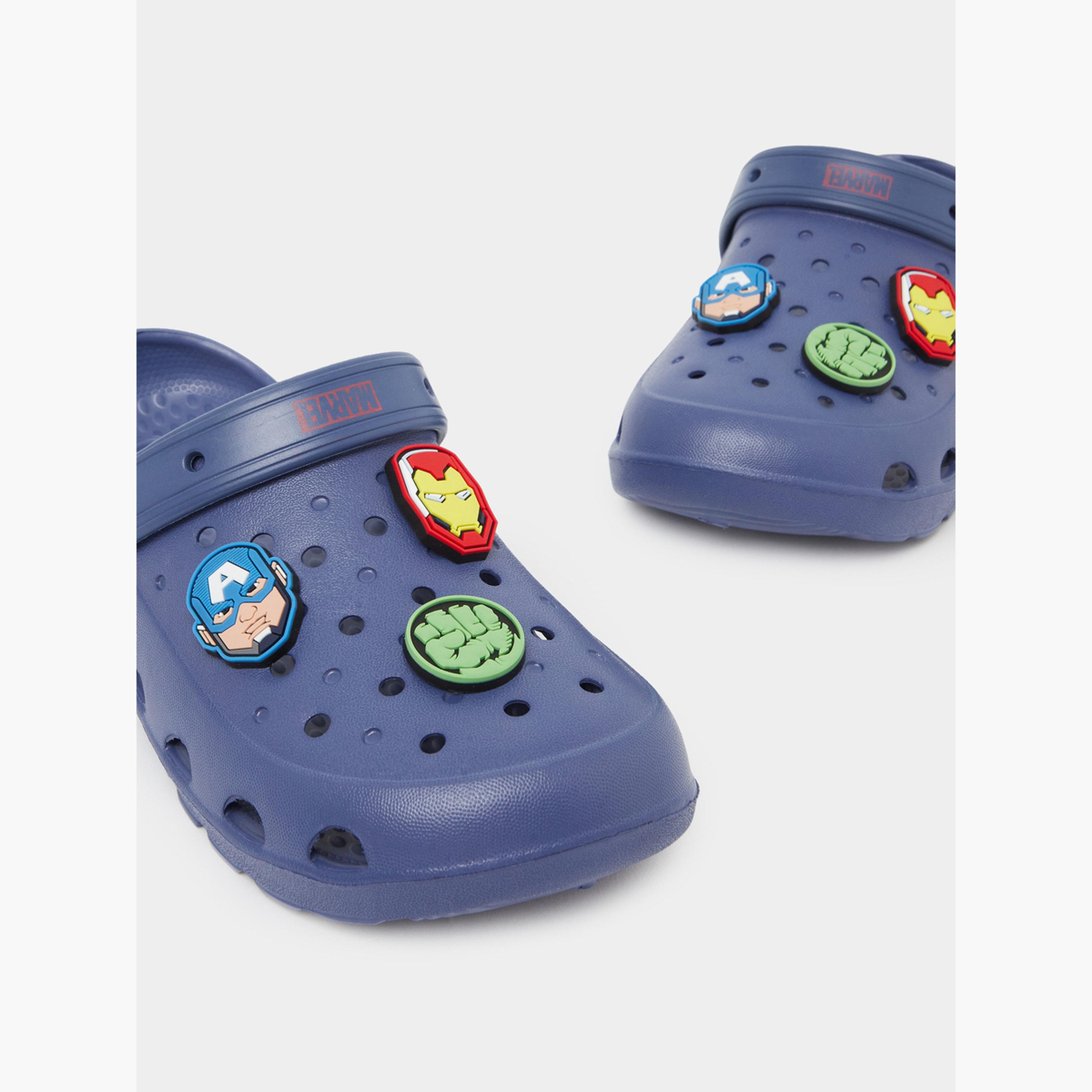 حذاء كلوغز أفنجرز مع دلايات للأولاد-boys-shoes-flipflopsandslides-image-5