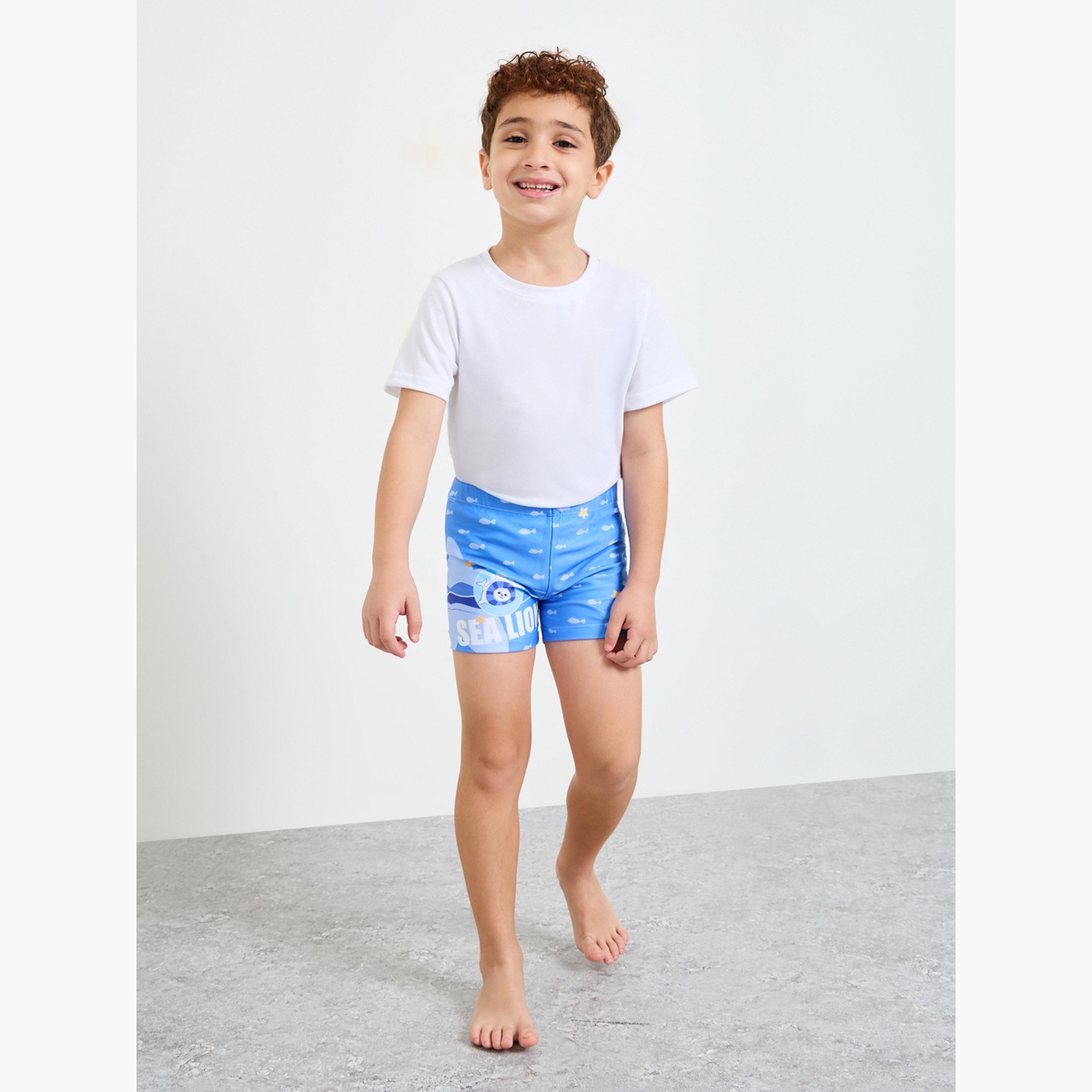 شورت سباحة بطبعة جرافيك-boys-clothing-swimwear-image-2