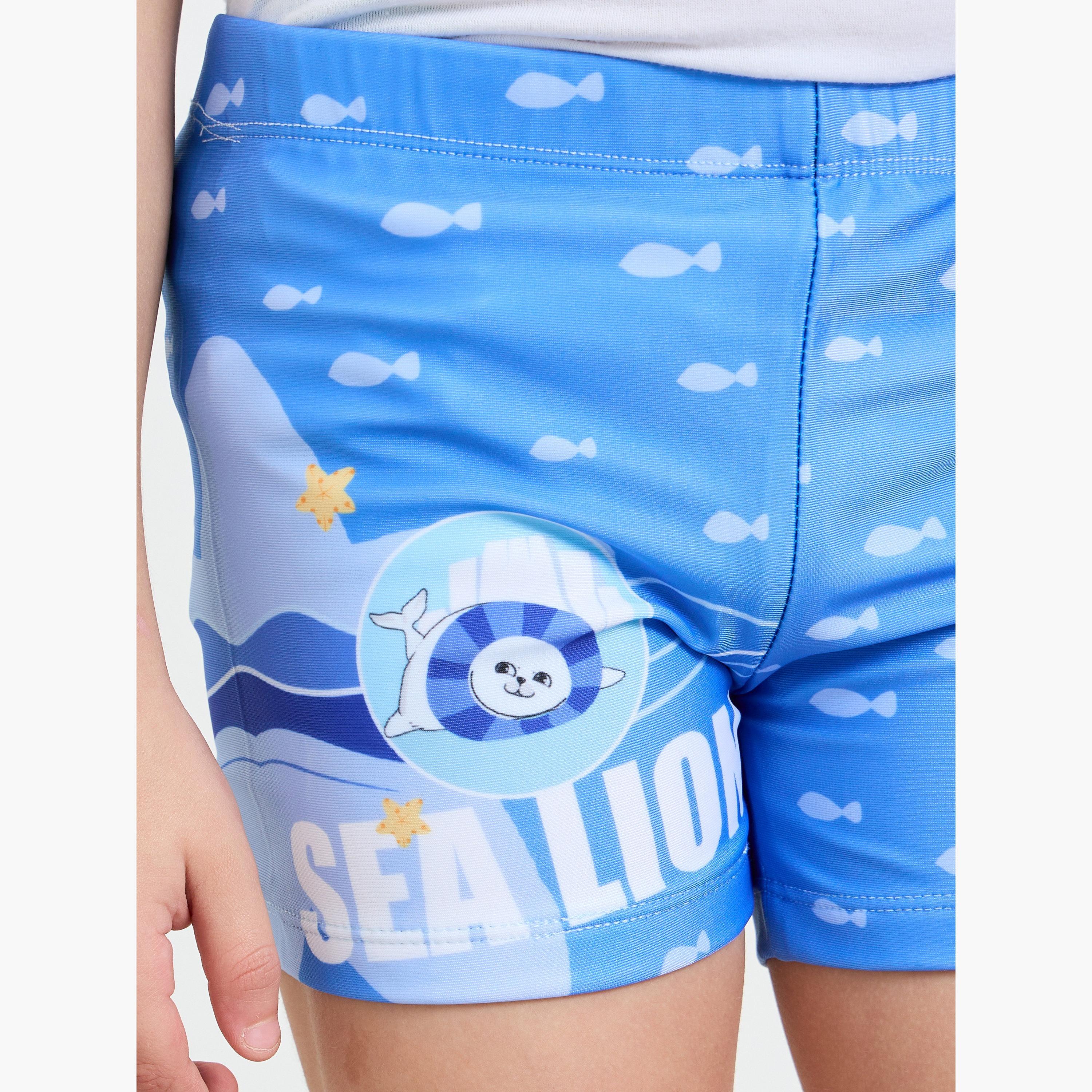 شورت سباحة بطبعة جرافيك-boys-clothing-swimwear-image-3