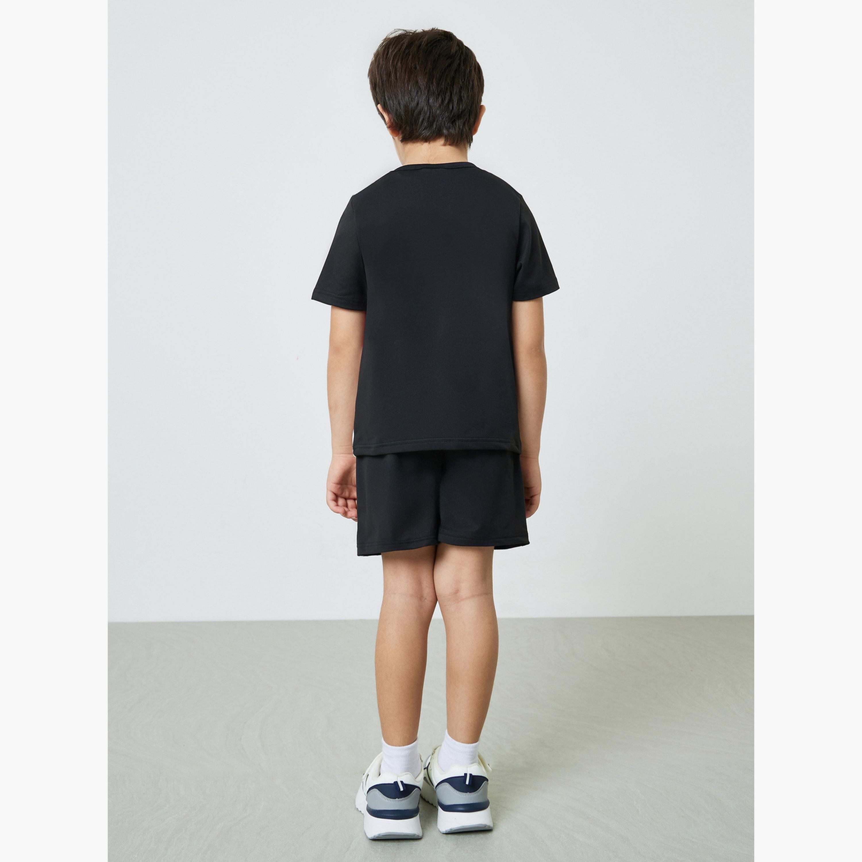 طقم من تيشيرت بنمط كتل الالوان وشورت للأولاد-boys-clothing-setsandcoords-image-4