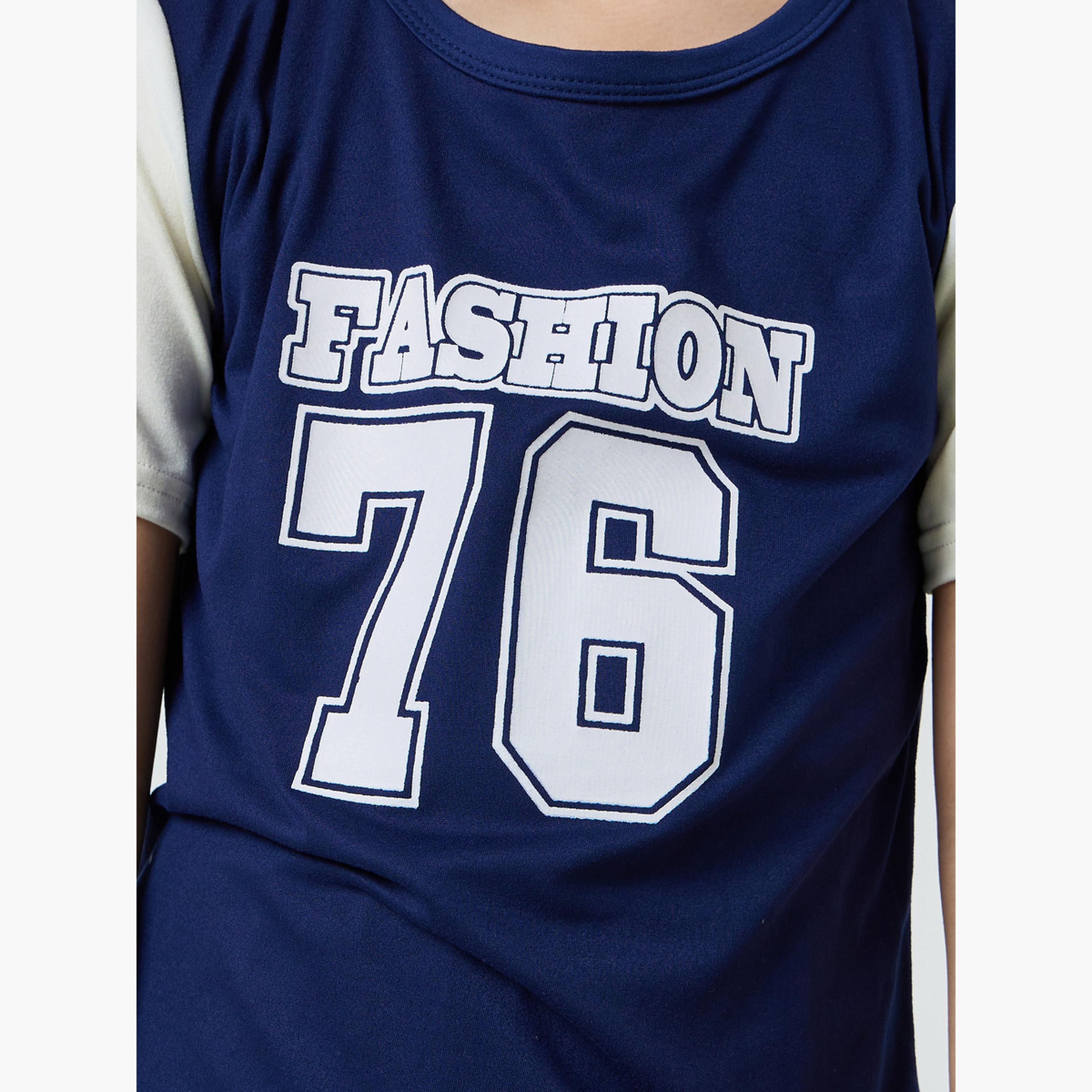 طقم رياضي من تيشيرت جرافيك وشورت للأولاد-boys-clothing-setsandcoords-image-6
