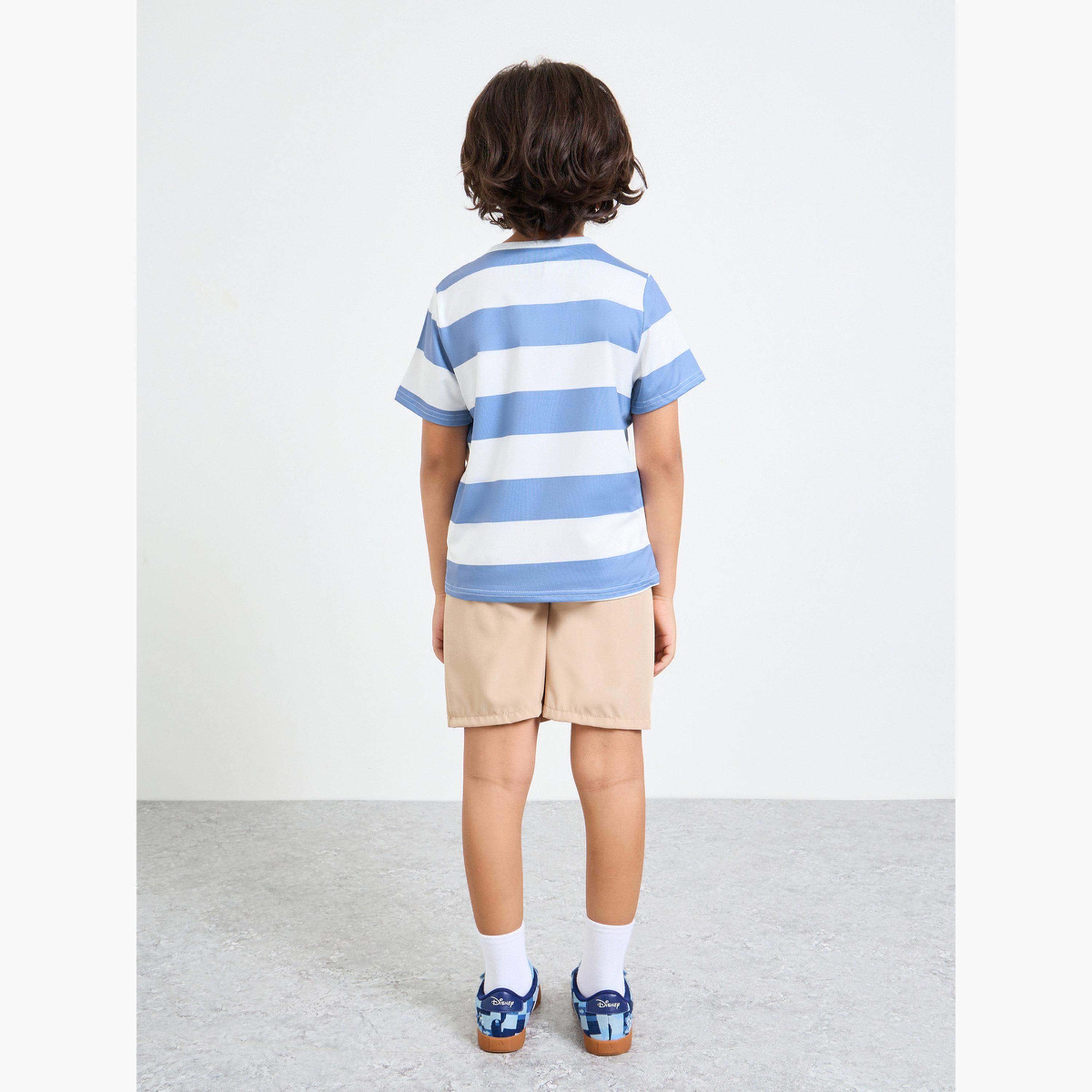 ستايلي - طقم تيشيرت مخطط للأولاد وشورت سادة سهل الارتداء-boys-clothing-setsandcoords-image-3