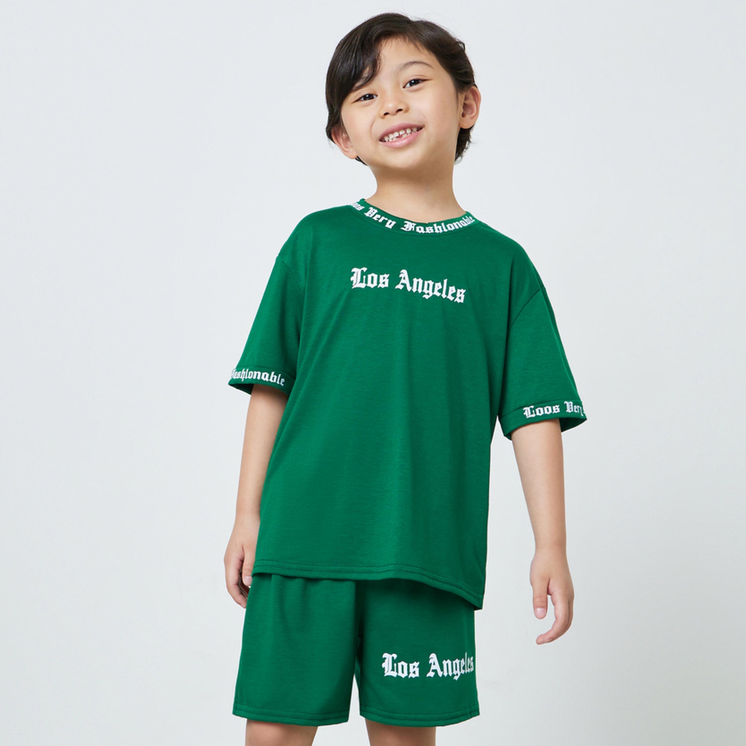 طقم من شورت وتيشيرت بطبعة شعار للأولاد-boys-clothing-setsandcoords-image-1