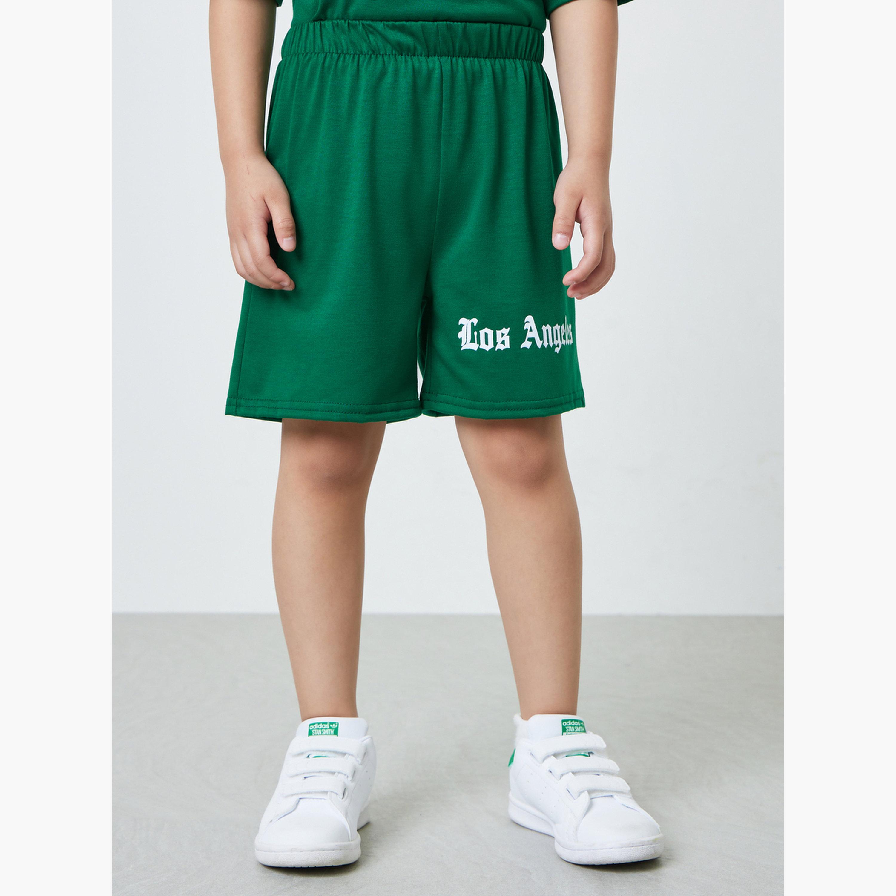 طقم من شورت وتيشيرت بطبعة شعار للأولاد-boys-clothing-setsandcoords-image-6