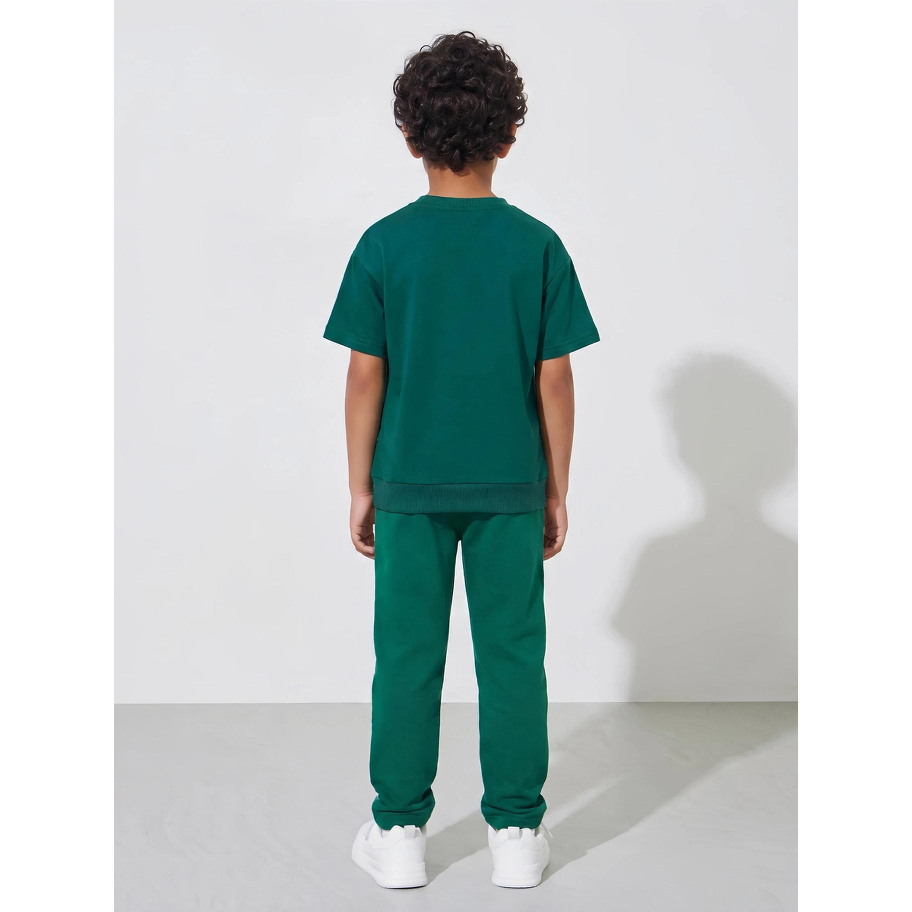 مجموعة من بنطال جوغر وتيشيرت واسع بطبعة اليوم الوطني السعودي-boys-clothing-setsandcoords-image-2