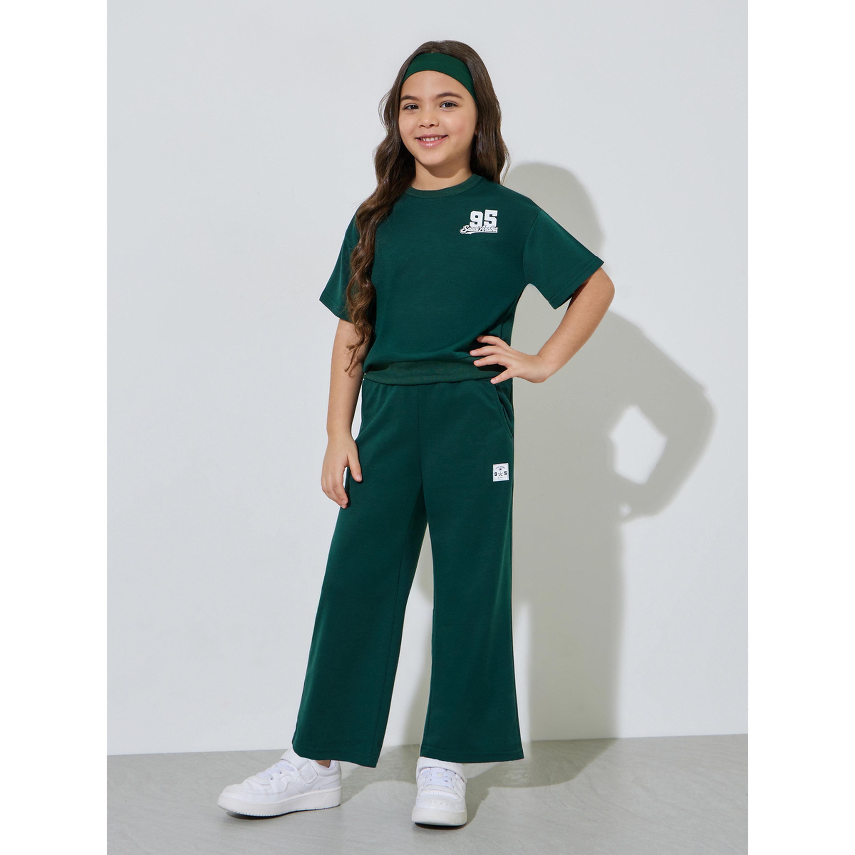 مجموعة من بنطال جوغر وتيشيرت واسع بطبعة اليوم الوطني السعودي للبنات-girls-clothing-setsandcoords-image-1