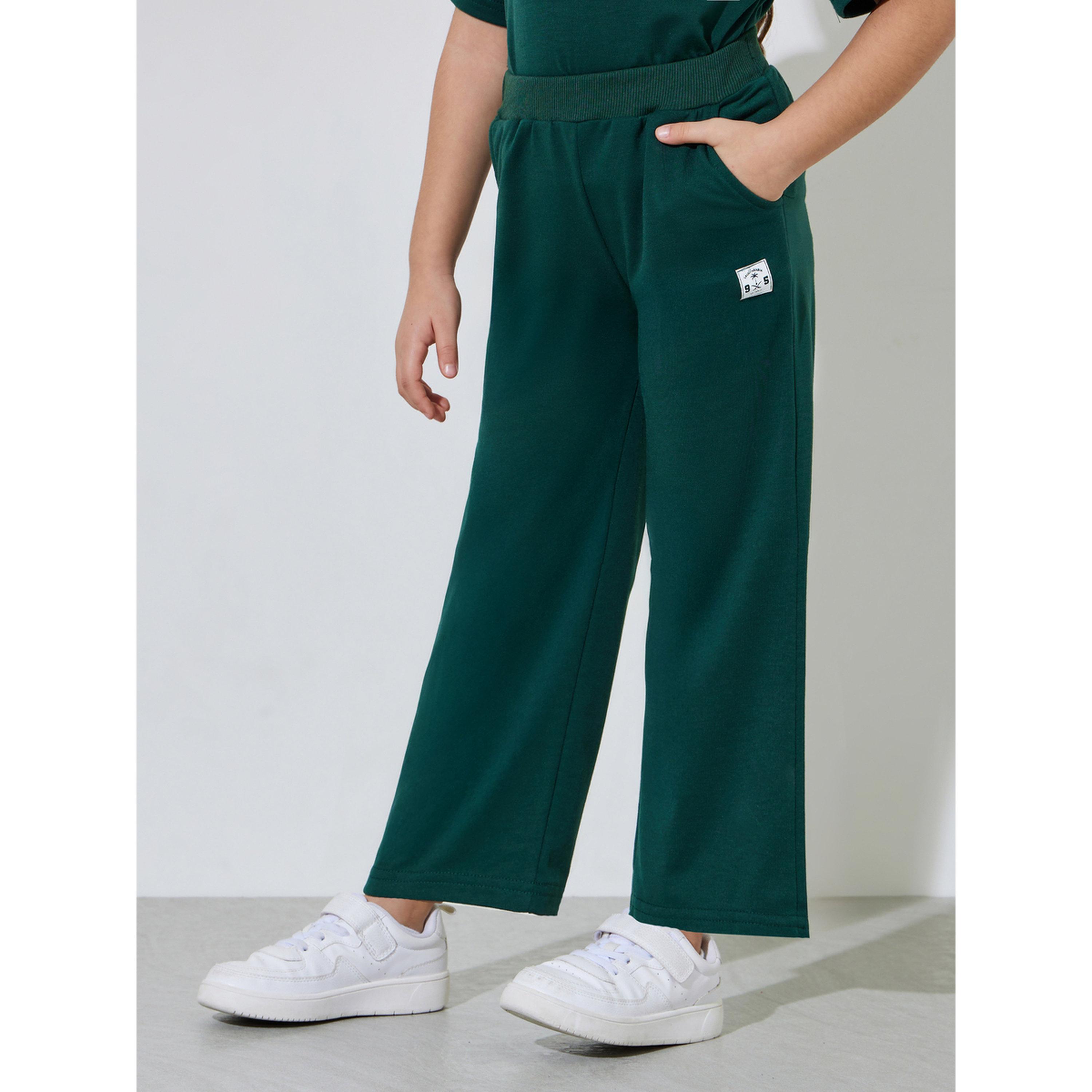 مجموعة من بنطال جوغر وتيشيرت واسع بطبعة اليوم الوطني السعودي للبنات-girls-clothing-setsandcoords-image-6