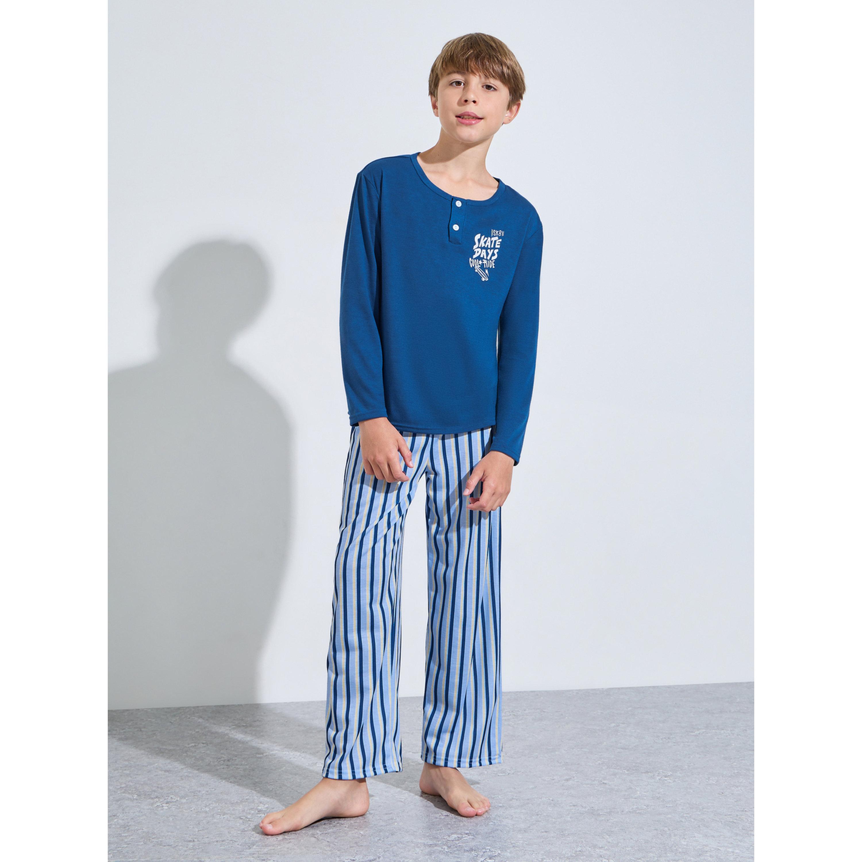 طقم بيجاما من بنطال مخطط وتيشيرت مطبوع بأكمام طويلة للأولاد باللون الأزرق-boys-clothing-nightwear-image-1