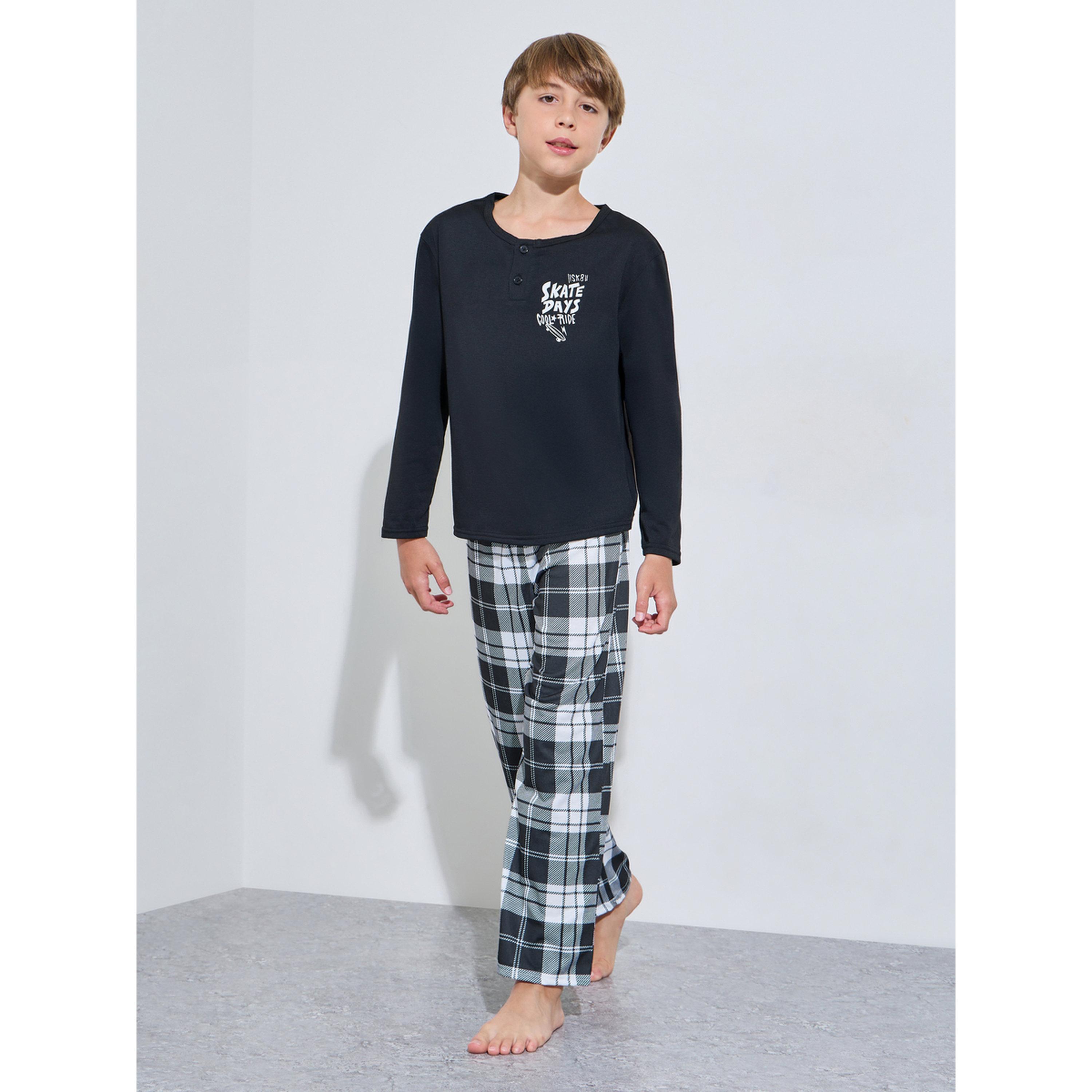 طقم بيجاما من بنطال كاروهات وتيشيرت مطبوع بأكمام طويلة للأولاد-boys-clothing-nightwear-image-1