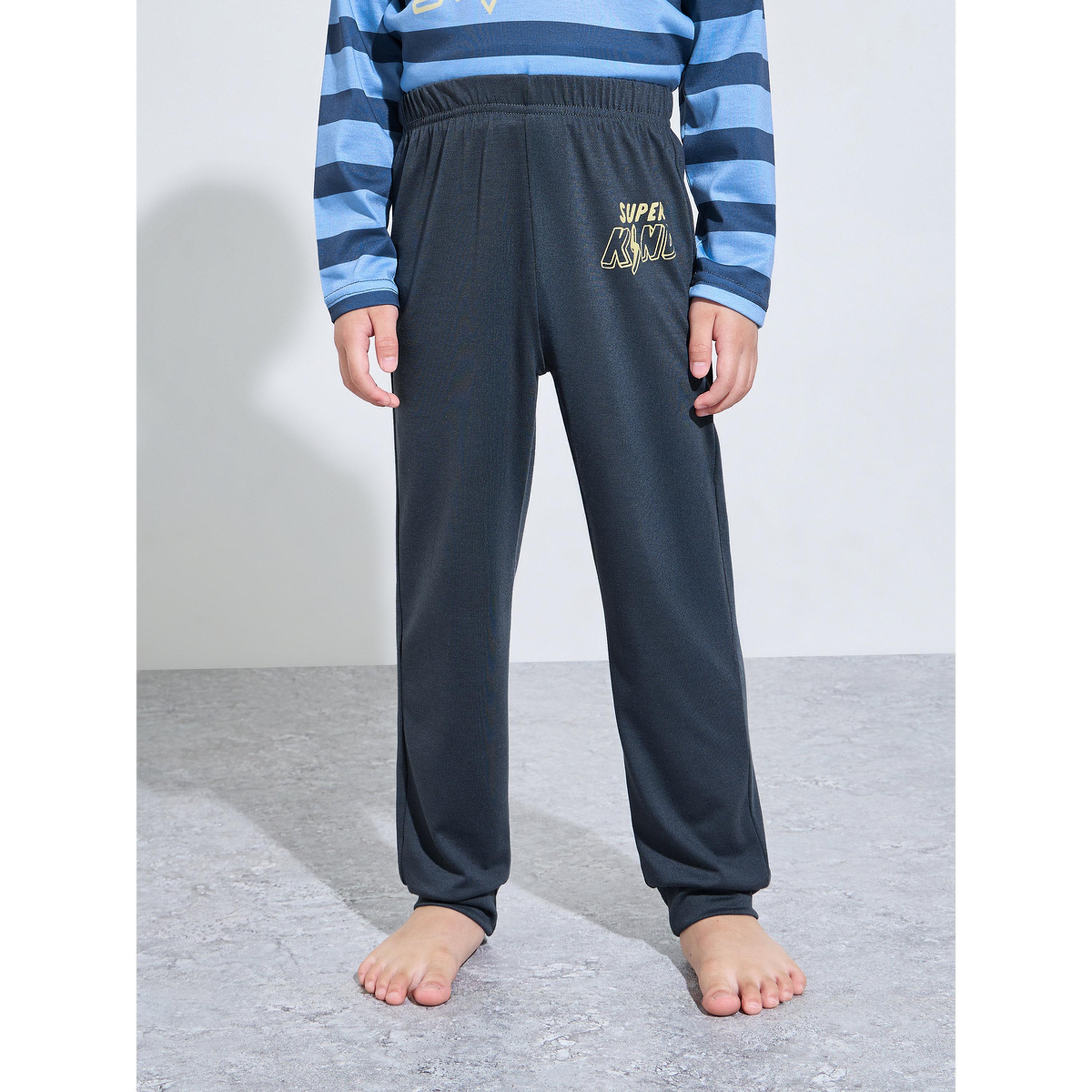 طقم بيجاما من بنطال بأطراف مطاطية وتيشيرت مخطط بأكمام طويلة للأولاد-boys-clothing-nightwear-image-4