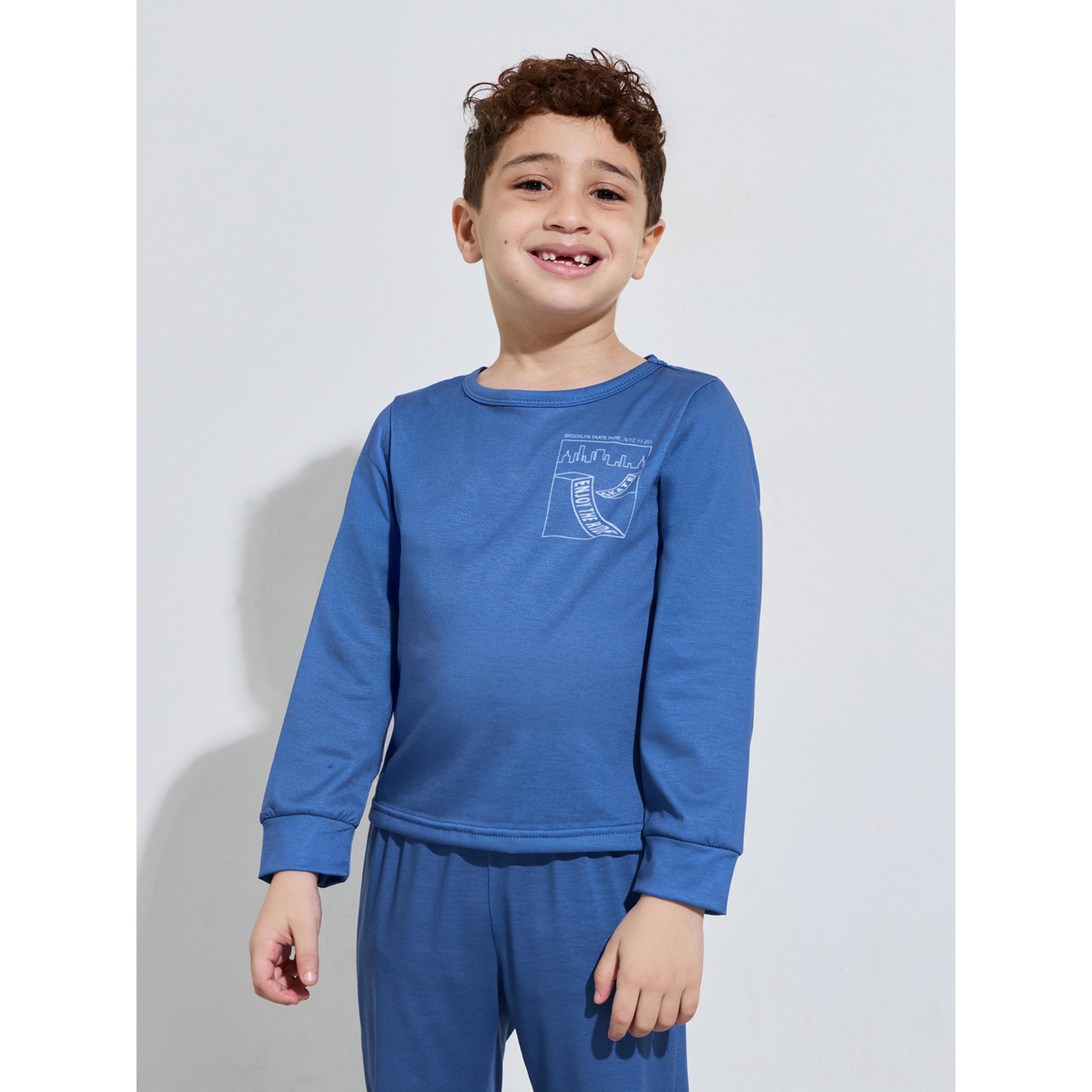 طقم بيجاما من بنطال وتيشيرت بقصة عادية وطبعة جرافيك أزرق للأولاد-boys-clothing-nightwear-image-3