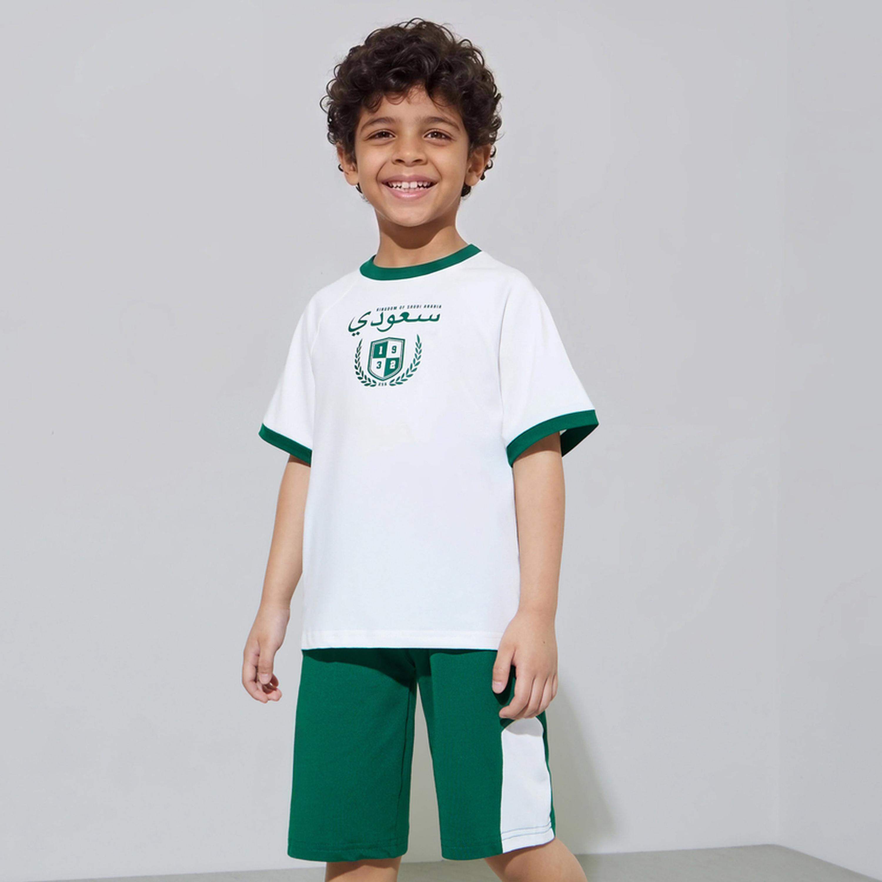 Styli Boys White KSA National Day Print T-Shirt and Dark Green Shorts Set-boys-clothing-setsandcoords-image-1