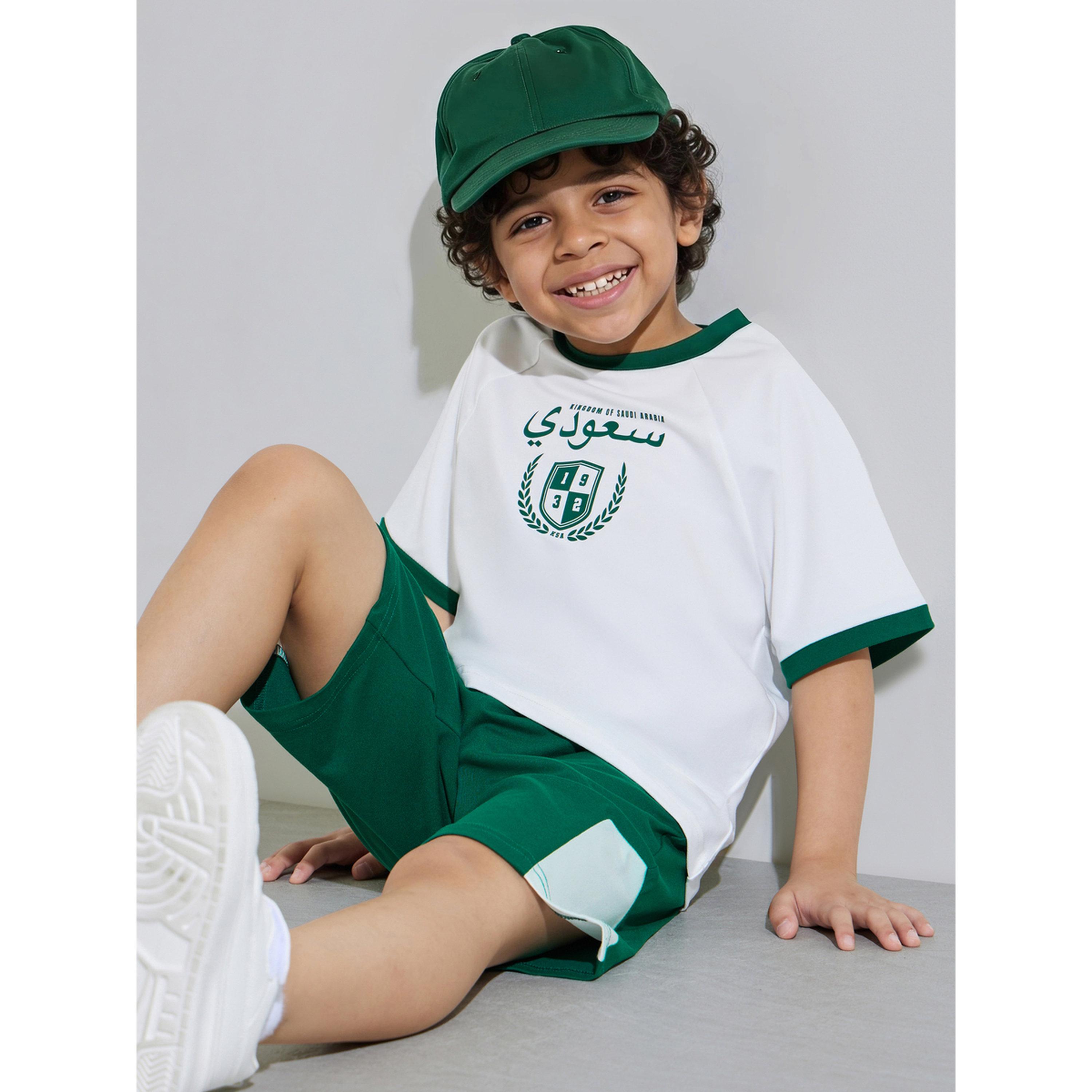 Styli Boys White KSA National Day Print T-Shirt and Dark Green Shorts Set-boys-clothing-setsandcoords-image-4