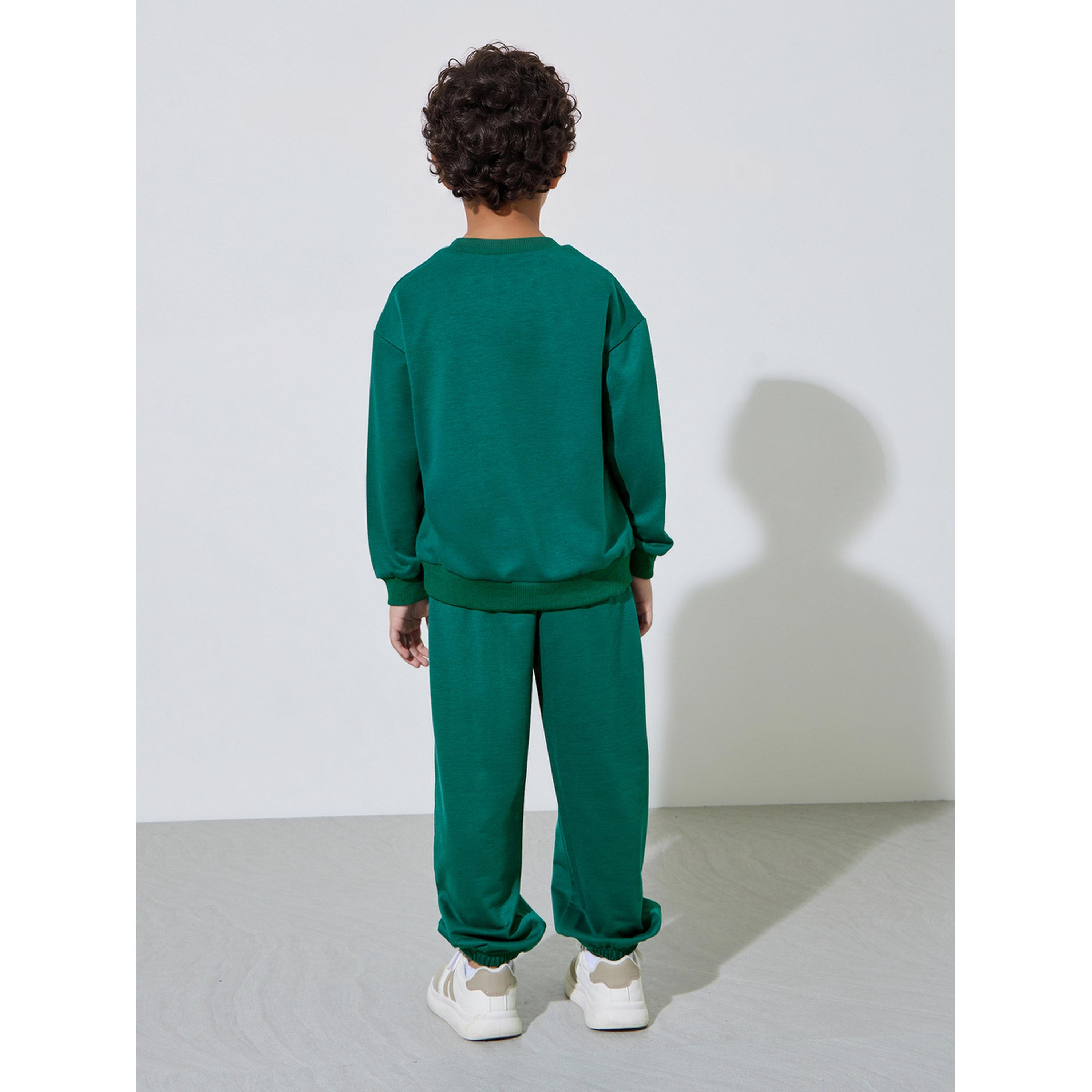 Styli Boys Dark Green KSA National Day Print Sweatshirt and Joggers Set-boys-clothing-setsandcoords-image-3