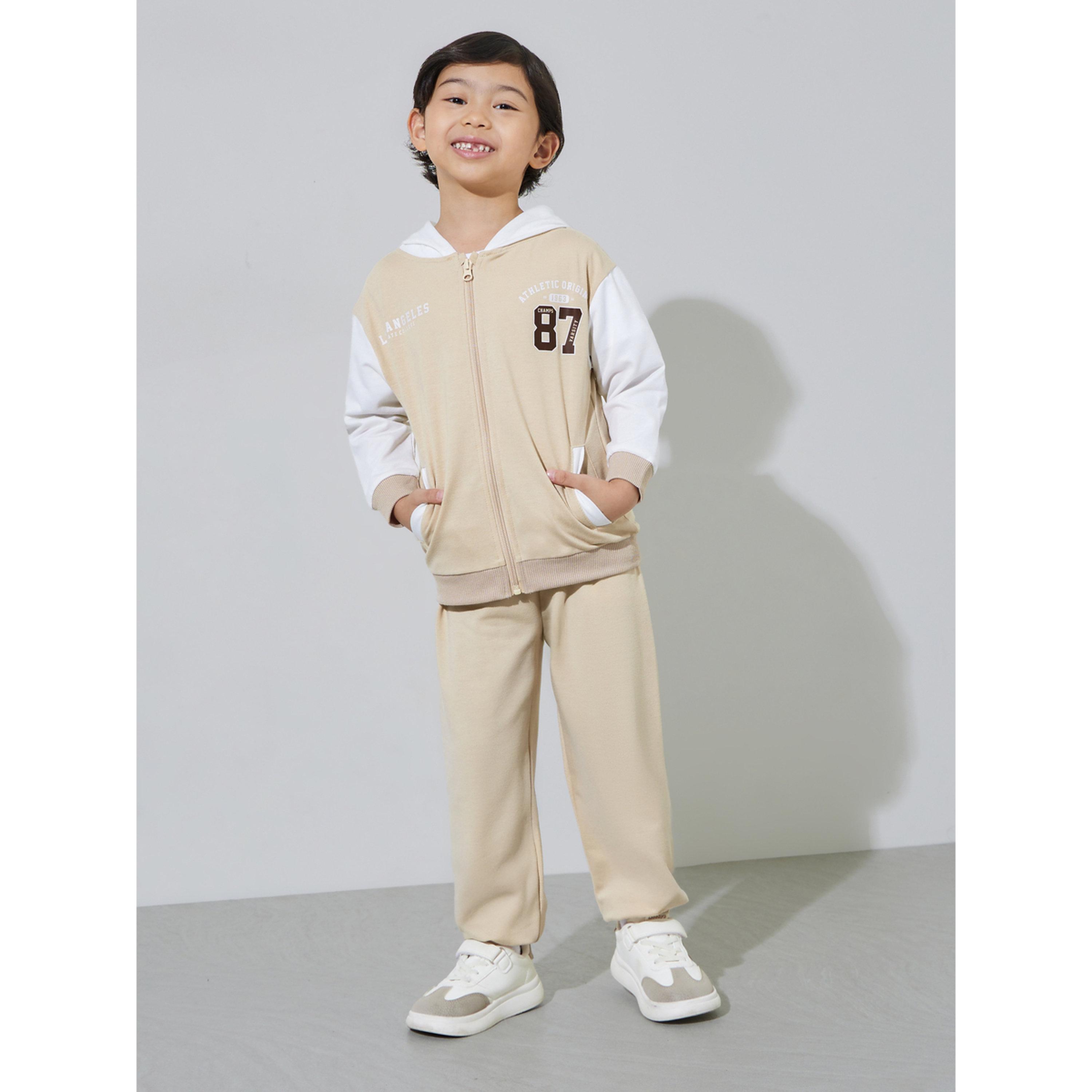 مجموعة من بنطال جوغر وجاكيت مطبوع واسع بمحواة للأولاد باللون البيج-boys-clothing-setsandcoords-image-1
