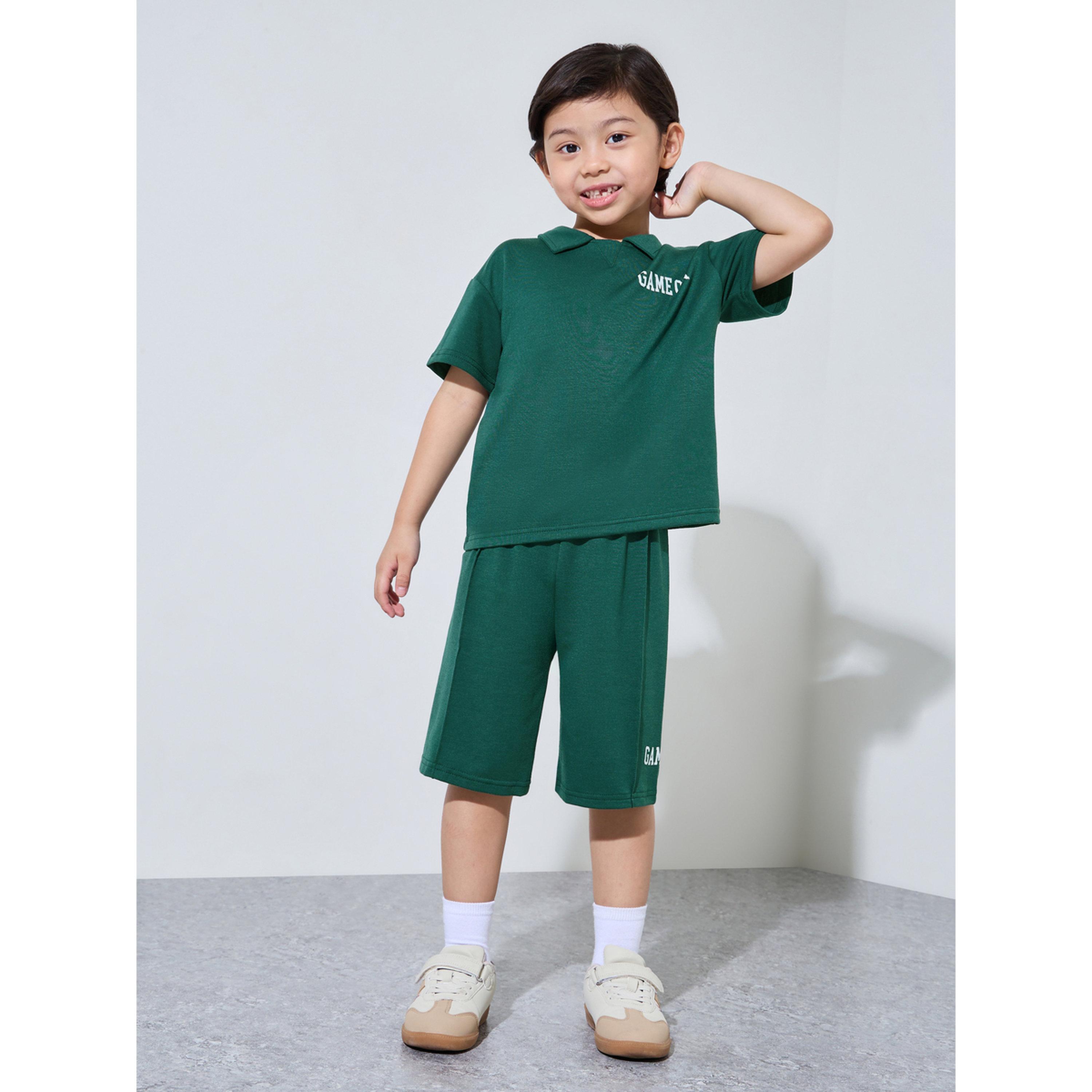 طقم من شورت وتيشيرت بولو وطبعة كرة قدم للأولاد-boys-clothing-setsandcoords-image-2
