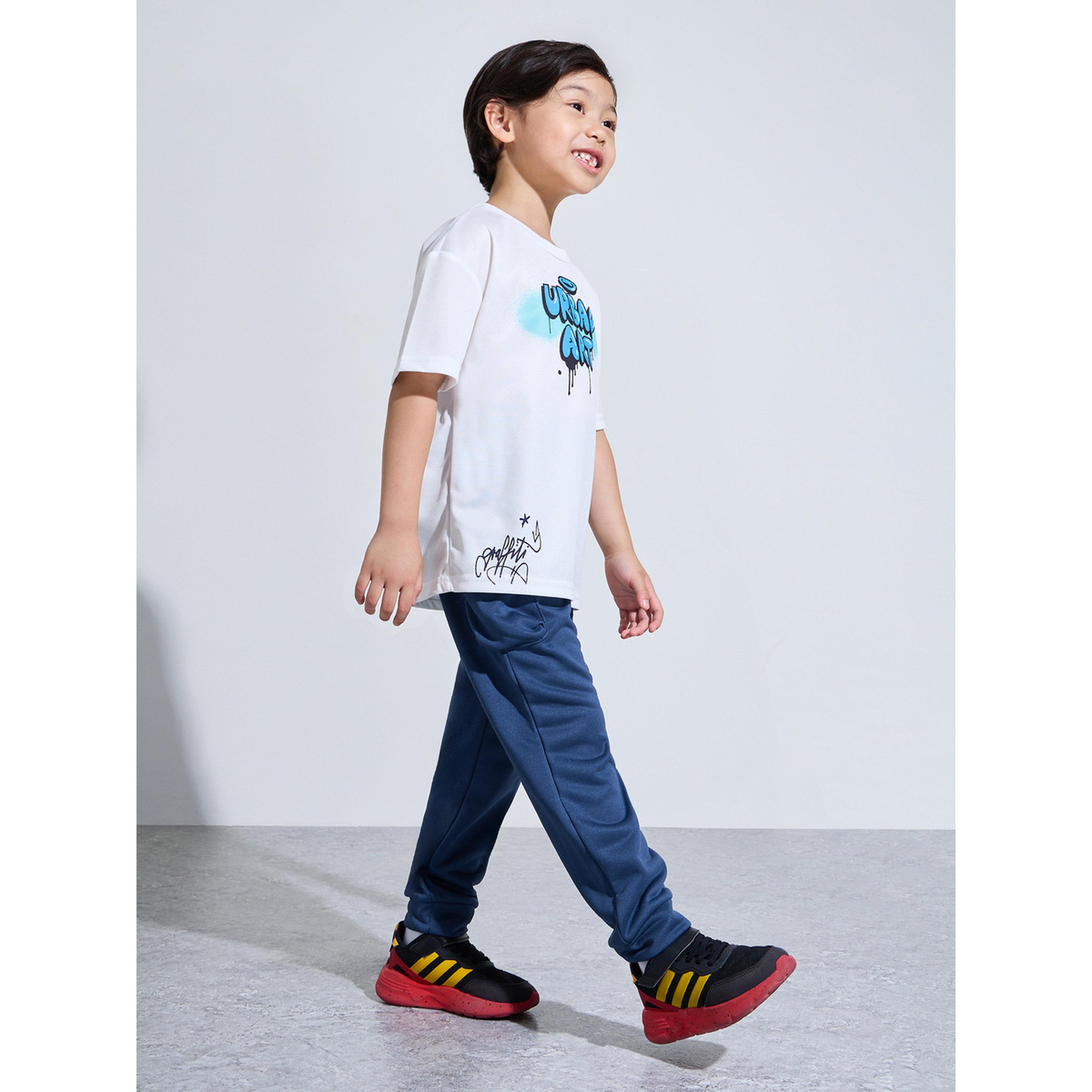 جوغر بجيوب كارجو وحافة مضلعة بلون سادة للأولاد-boys-clothing-bottoms-joggersandtrackpants-image-2