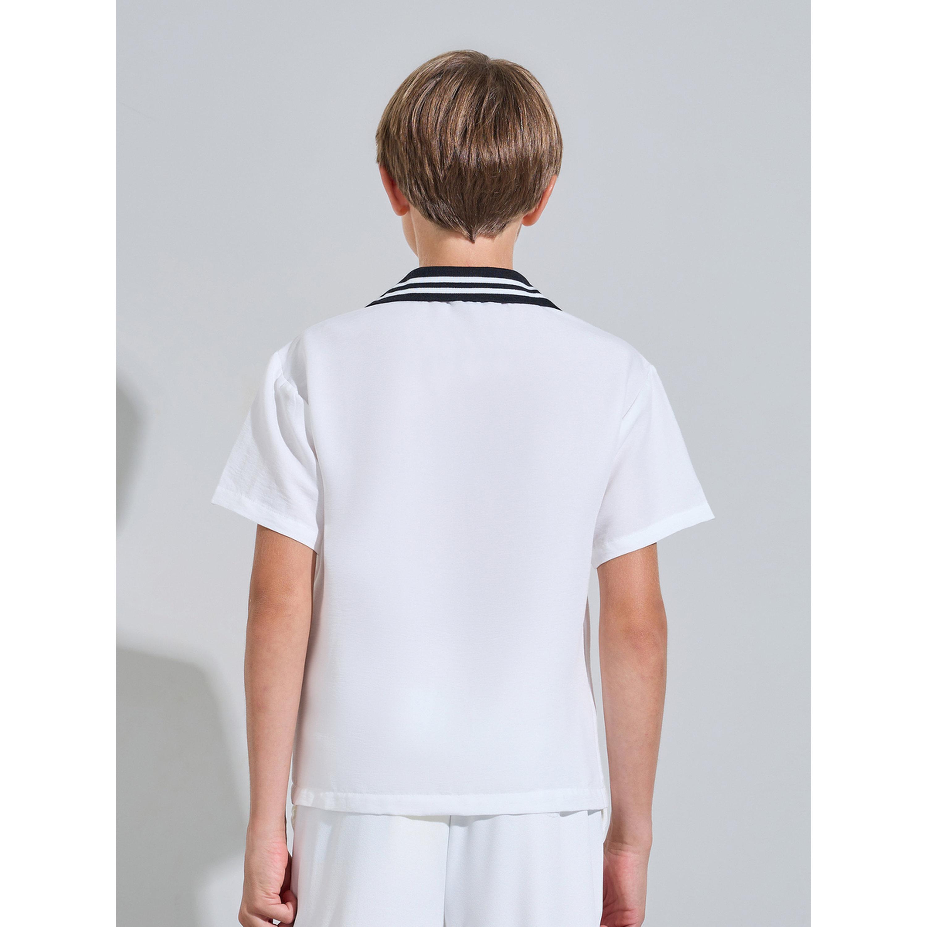 قميص بأكمام قصيرة وطبعة جرافيك وياقة متباينة للأولاد باللون أوف وايت-boys-clothing-shirts-image-3