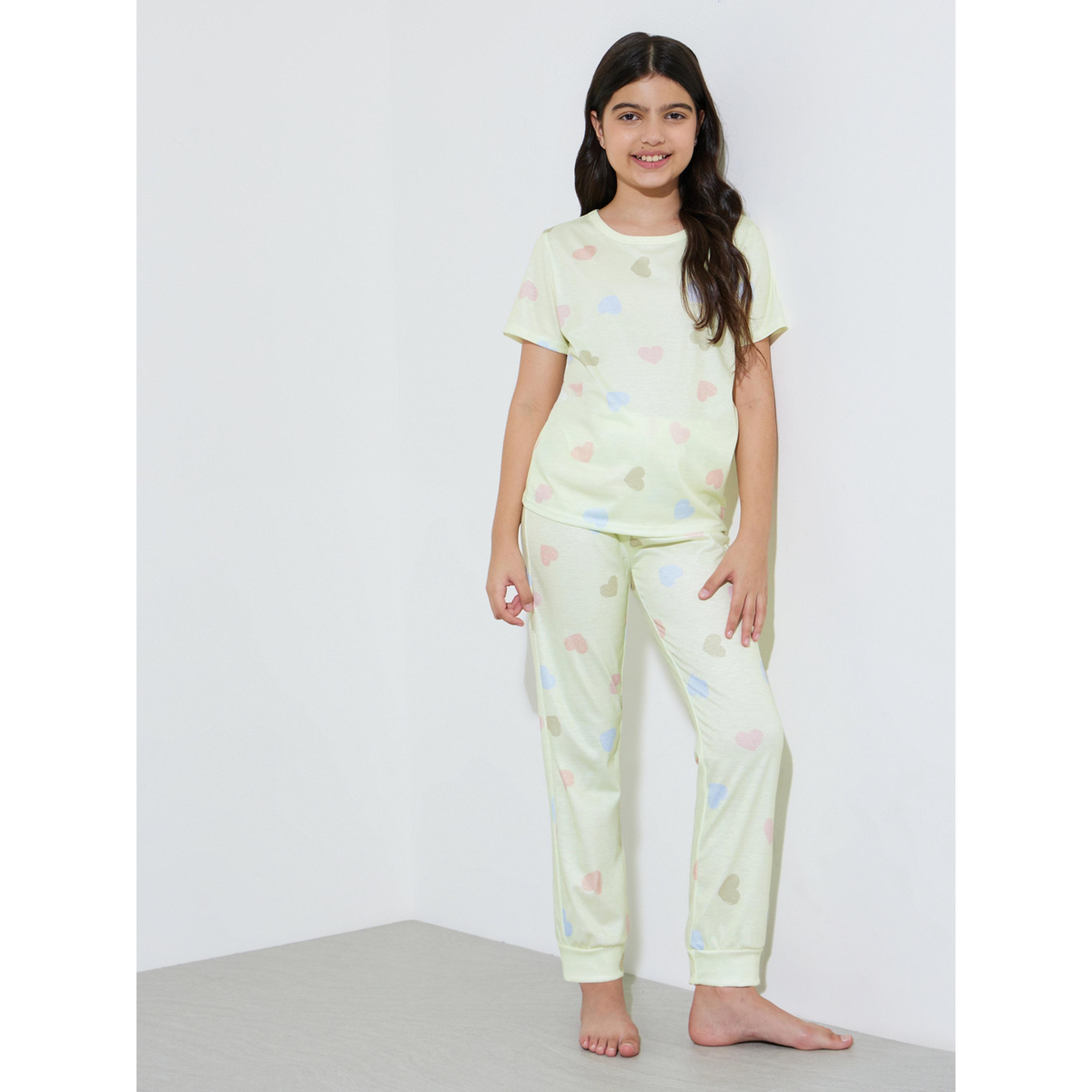Styli Teen Girls Yellow Heart Print T-Shirt and Cuffed Pants Pyjama Set-girls-clothing-nightwear-image-1