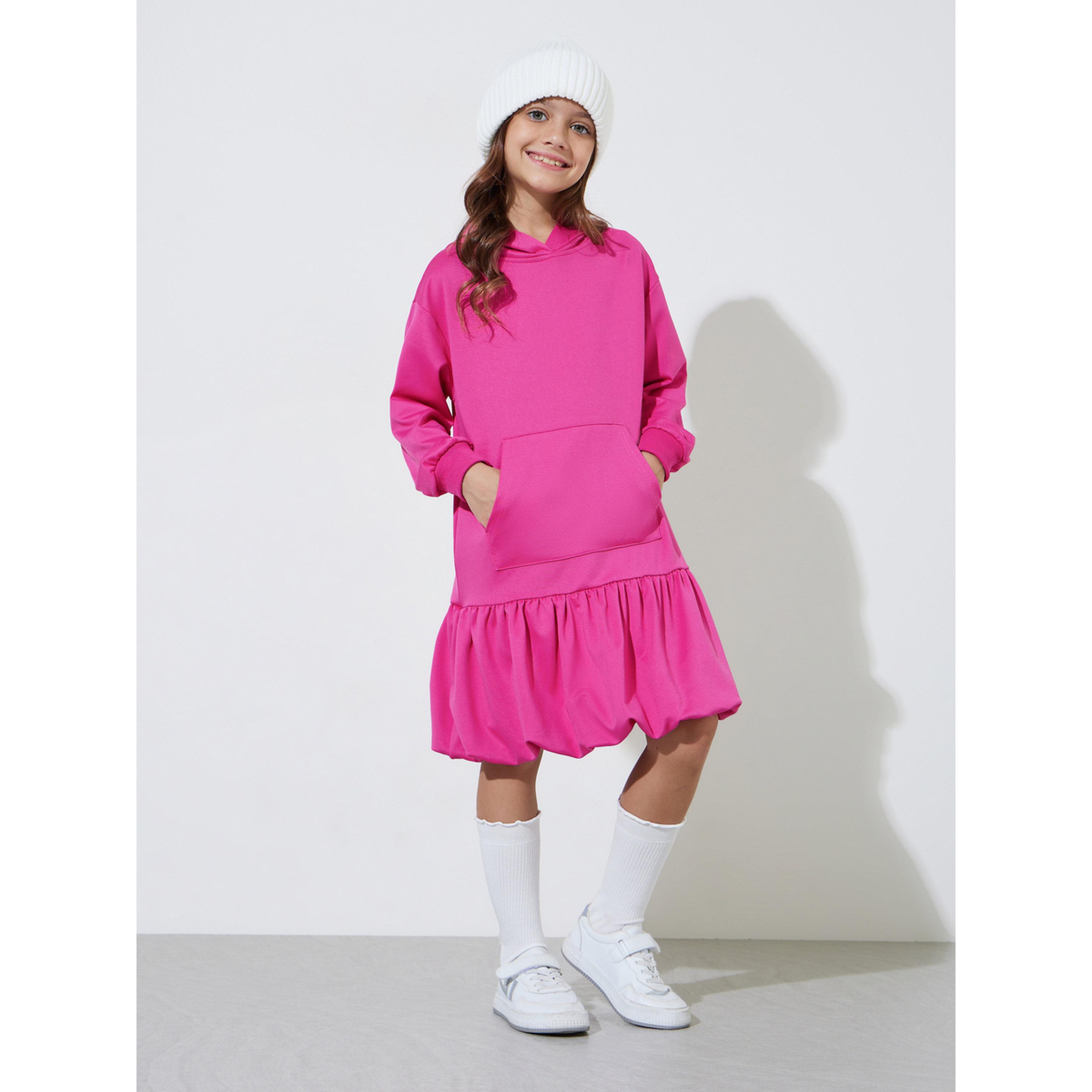 ستايلي - فستان هودي وردي متوسط ​​الطول للبنات مع جيب أمامي-girls-clothing-dressesandjumpsuits-image-2