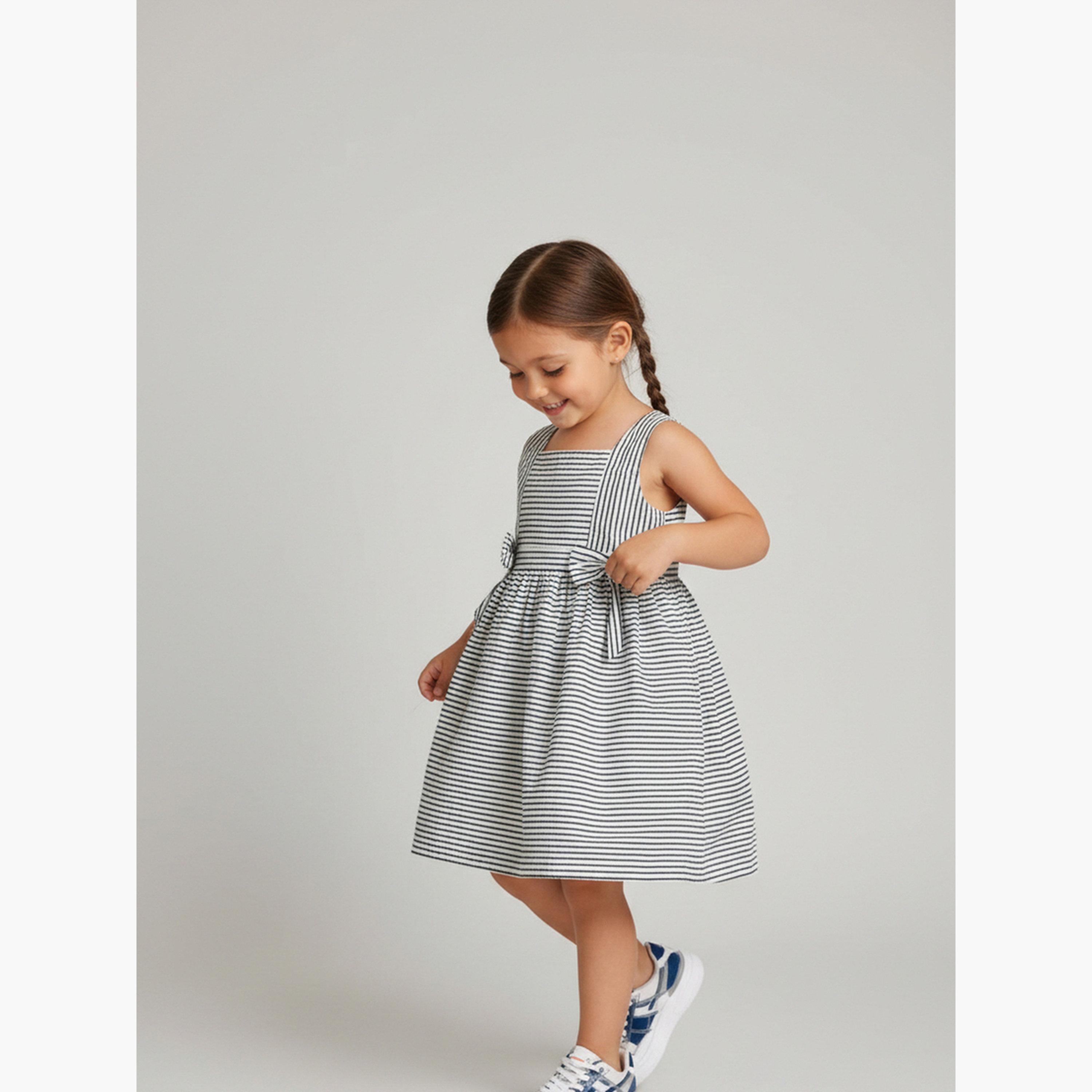 فستان مخطط بتفاصيل فيونكة للبنات-girls-clothing-dressesandjumpsuits-image-3