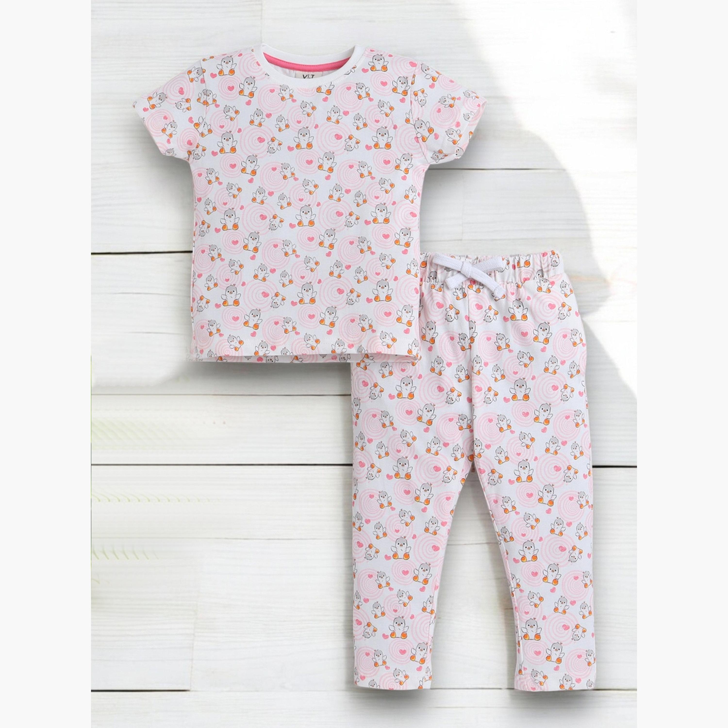 طقم بيجاما من بنطال وتيشيرت بطبعة كاملة-girls-clothing-nightwear-image-5