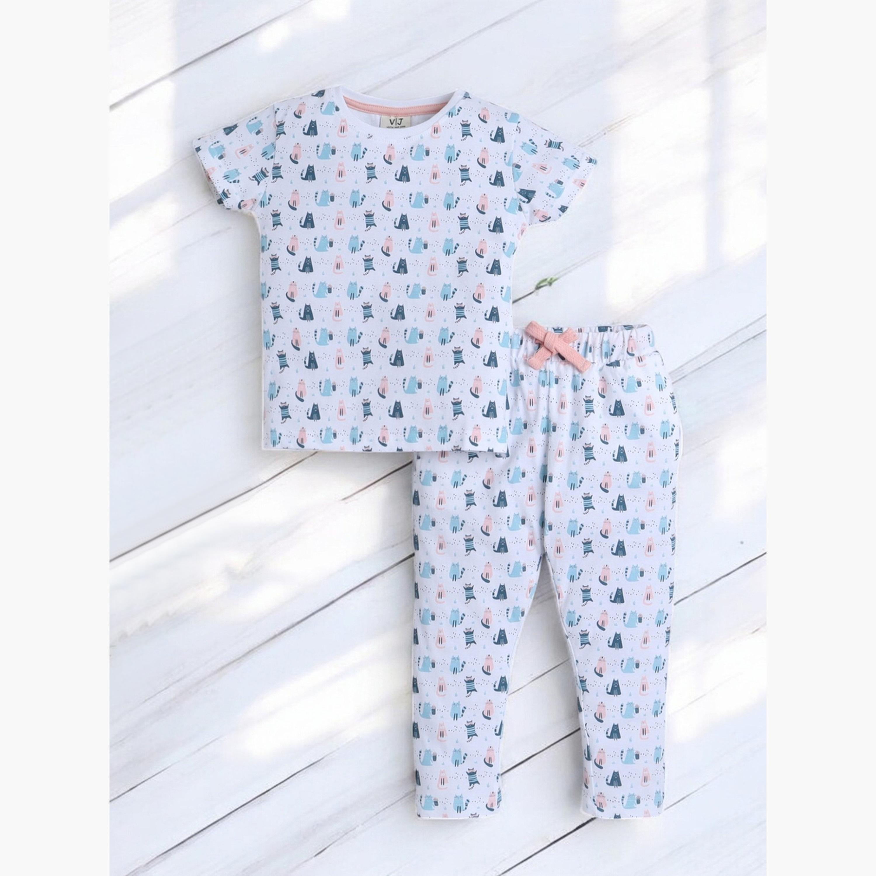 طقم بيجاما من بنطال وتيشيرت بطبعة كاملة-girls-clothing-nightwear-image-5
