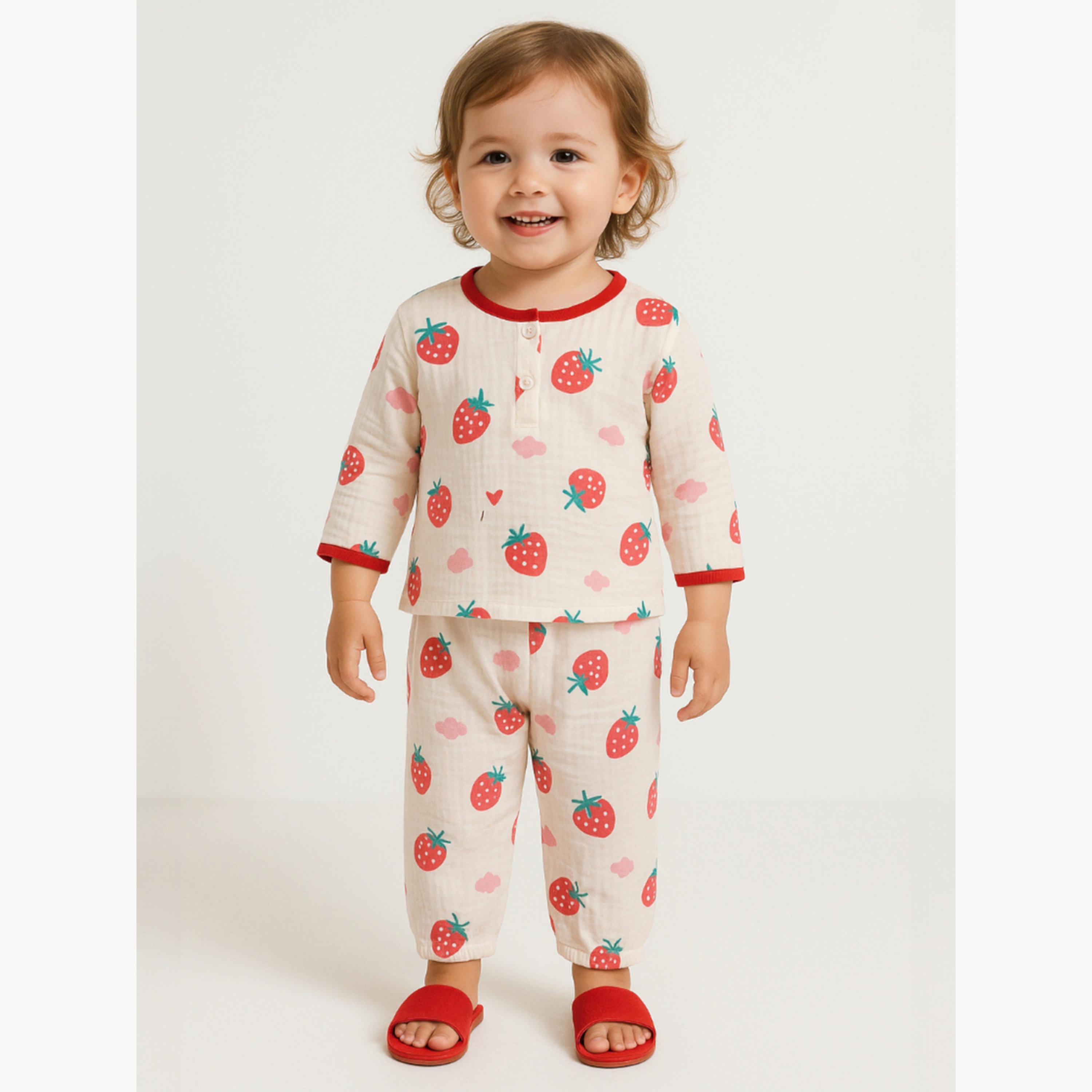 طقم بيجاما من بنطال وبلوزة قطن بطبعة فراولة-girls-clothing-nightwear-image-1