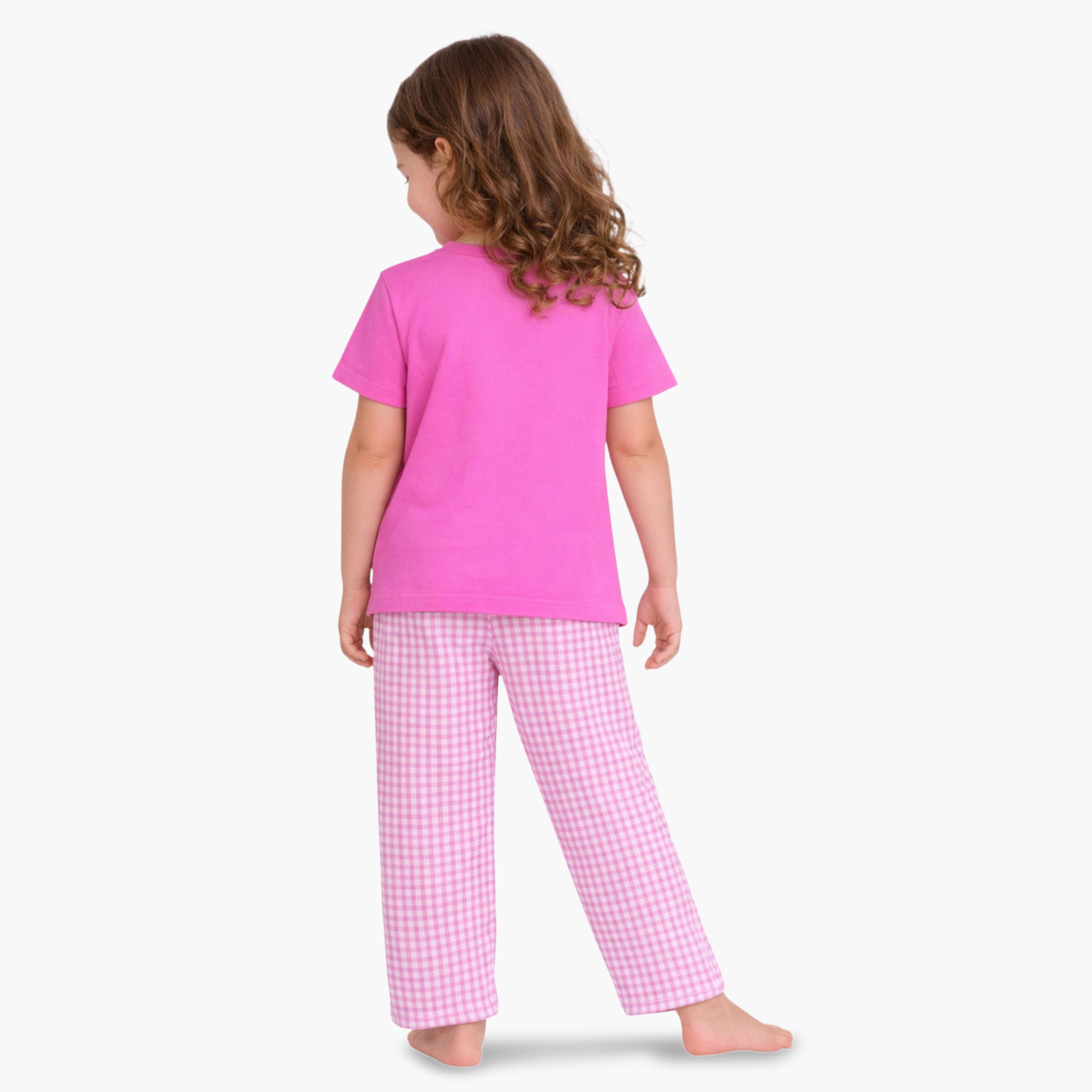 طقم بيجاما من بنطال كاروهات وتيشيرت بطبعة-girls-clothing-nightwear-image-3