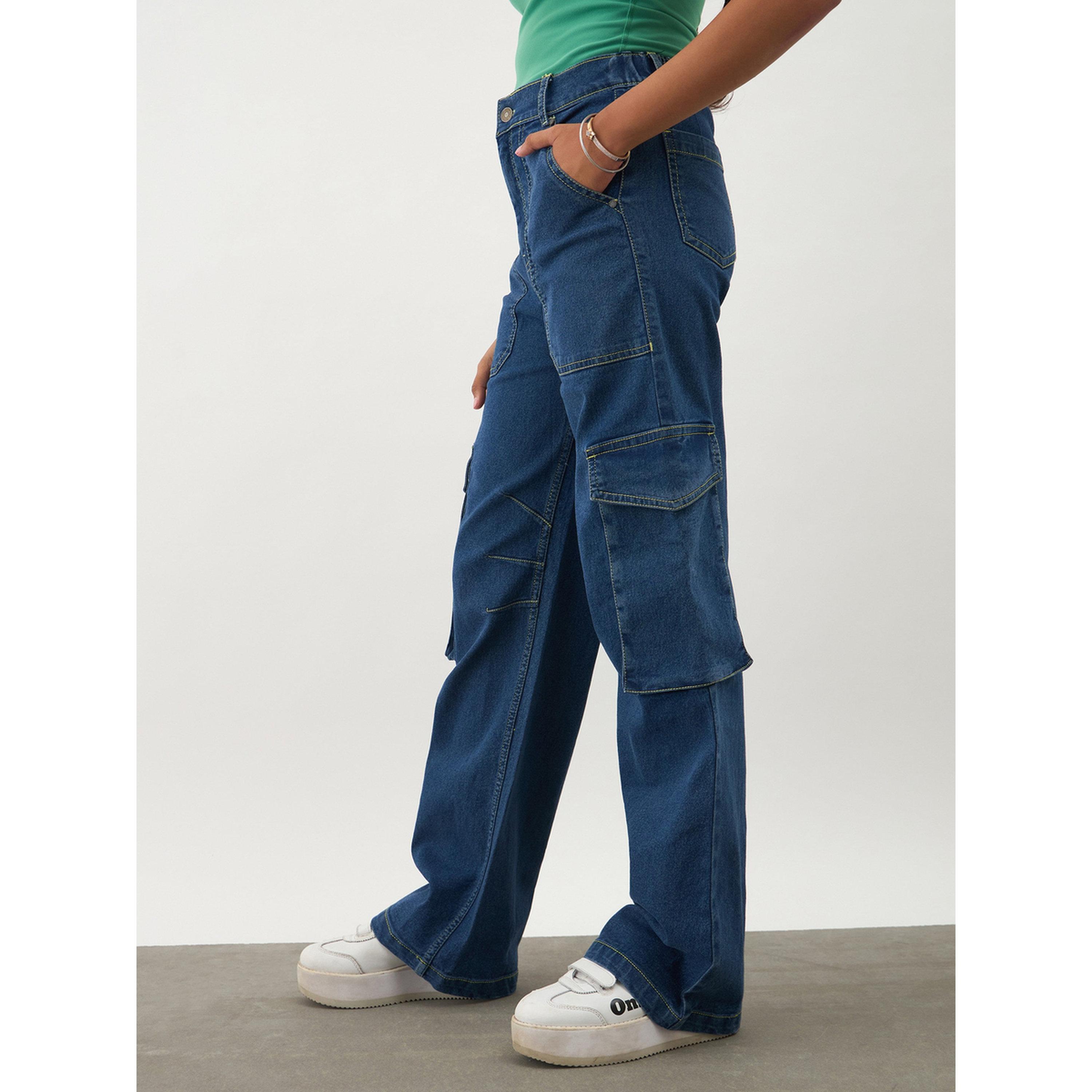 جينز كارجو دنيم بتفاصيل درزات متباينة وجيوب باللون الكحلي-girls-clothing-bottoms-jeansandjeggings-image-3
