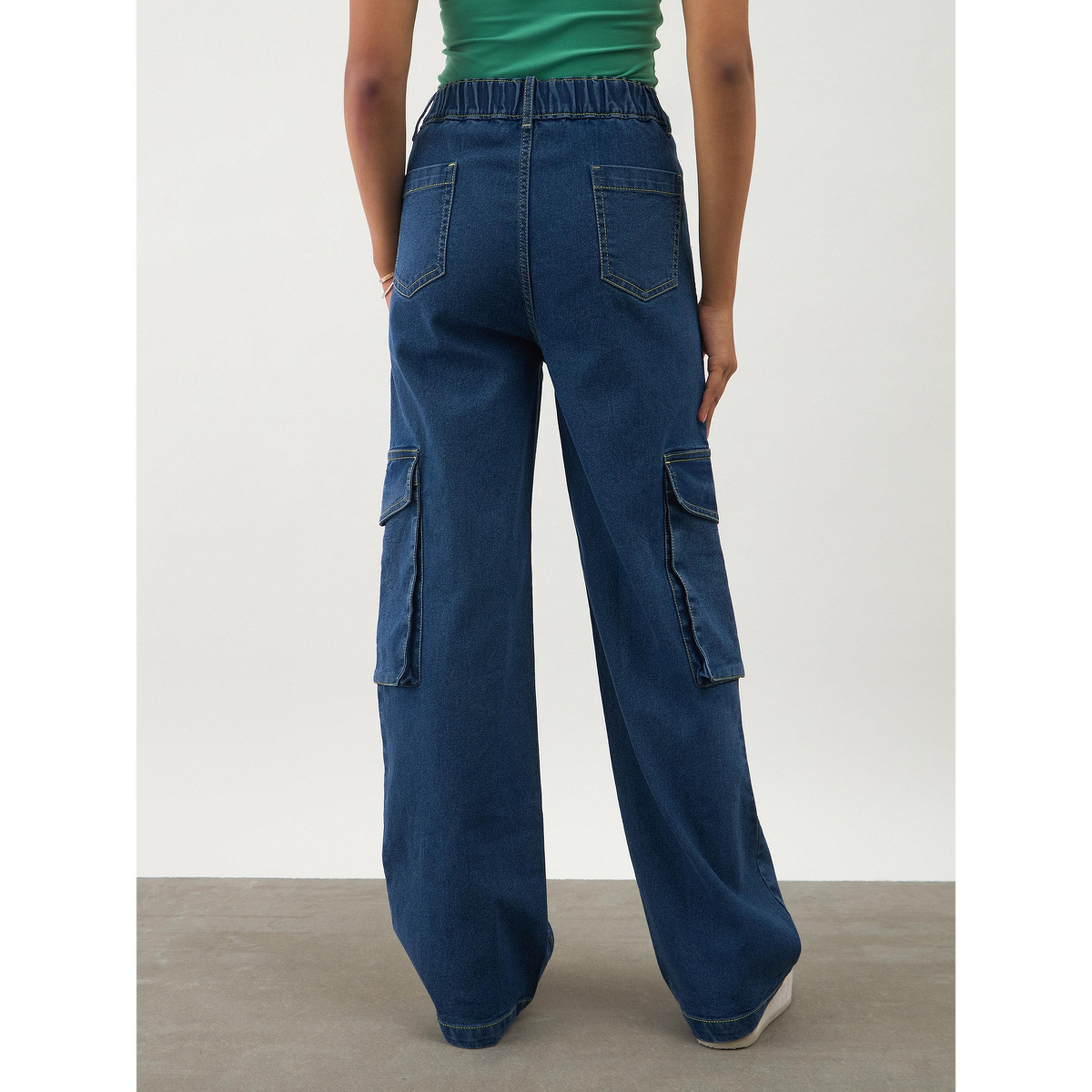 جينز كارجو دنيم بتفاصيل درزات متباينة وجيوب باللون الكحلي-girls-clothing-bottoms-jeansandjeggings-image-6