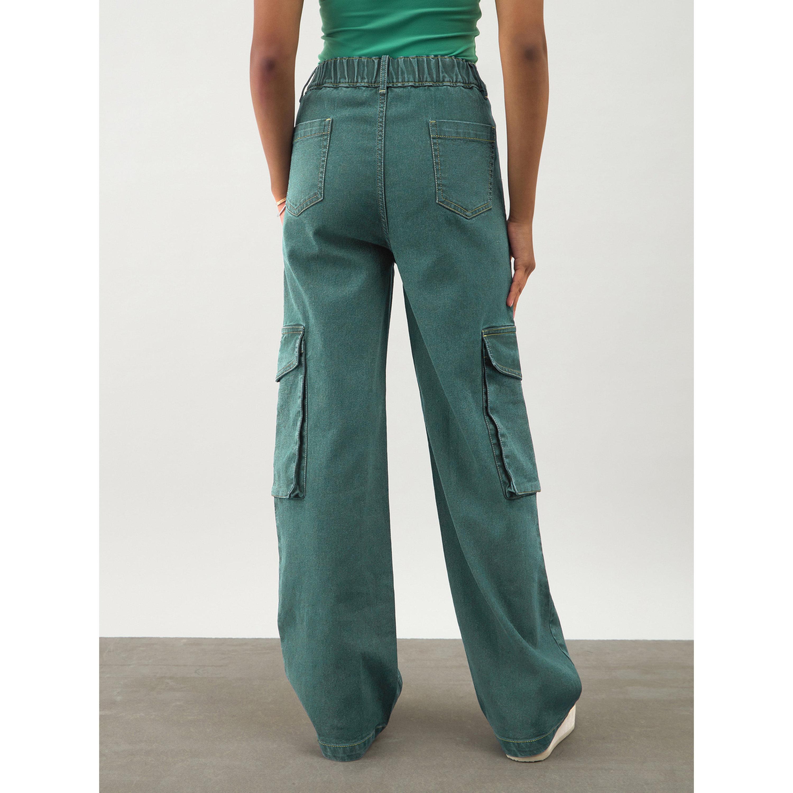 جينز كارجو دنيم مغسول بتفاصيل درزات متباينة وجيوب باللون الأخضر-girls-clothing-bottoms-jeansandjeggings-image-5