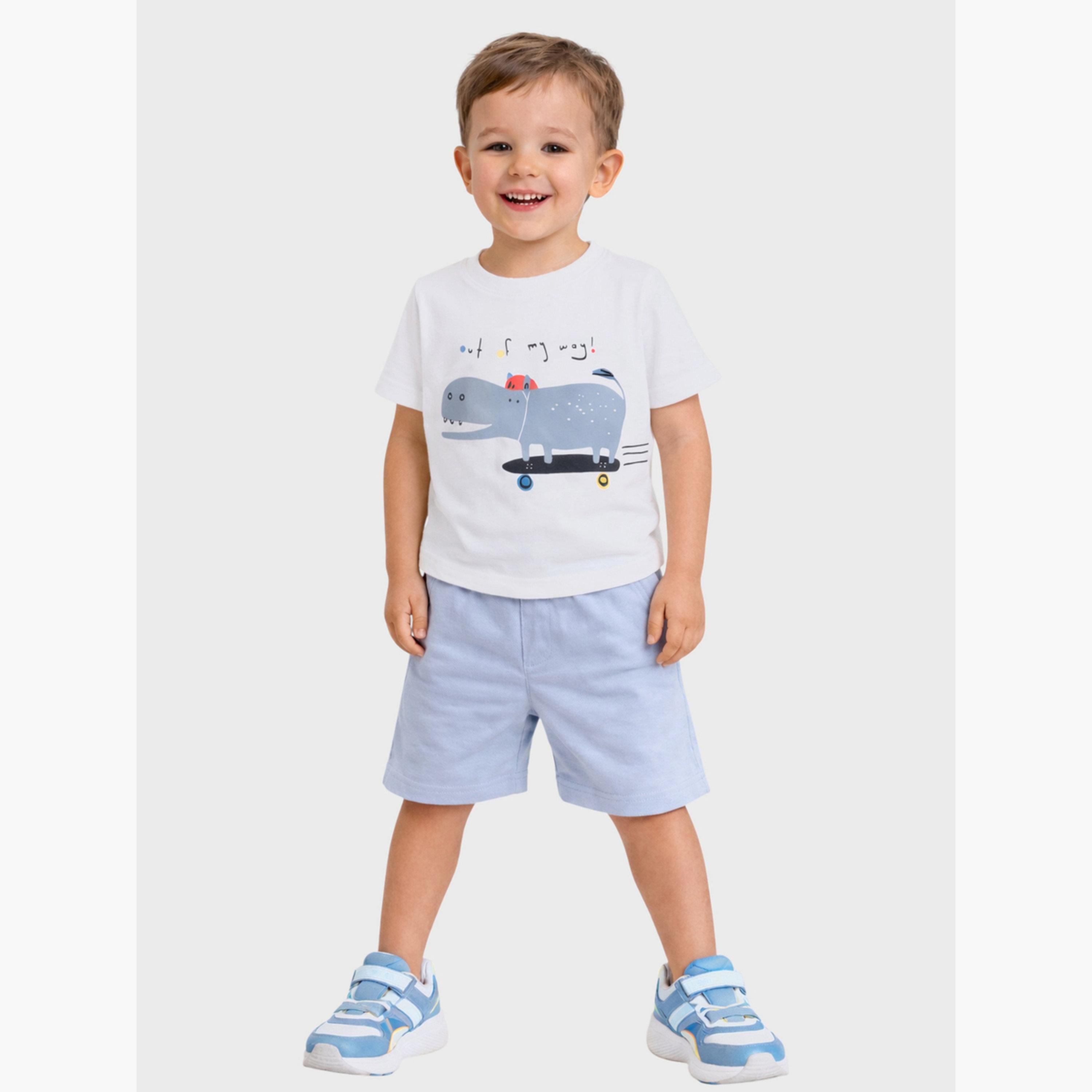 مجموعة من شورت وتيشيرت بياقة دائرية بطبعة-boys-clothing-setsandcoords-image-2