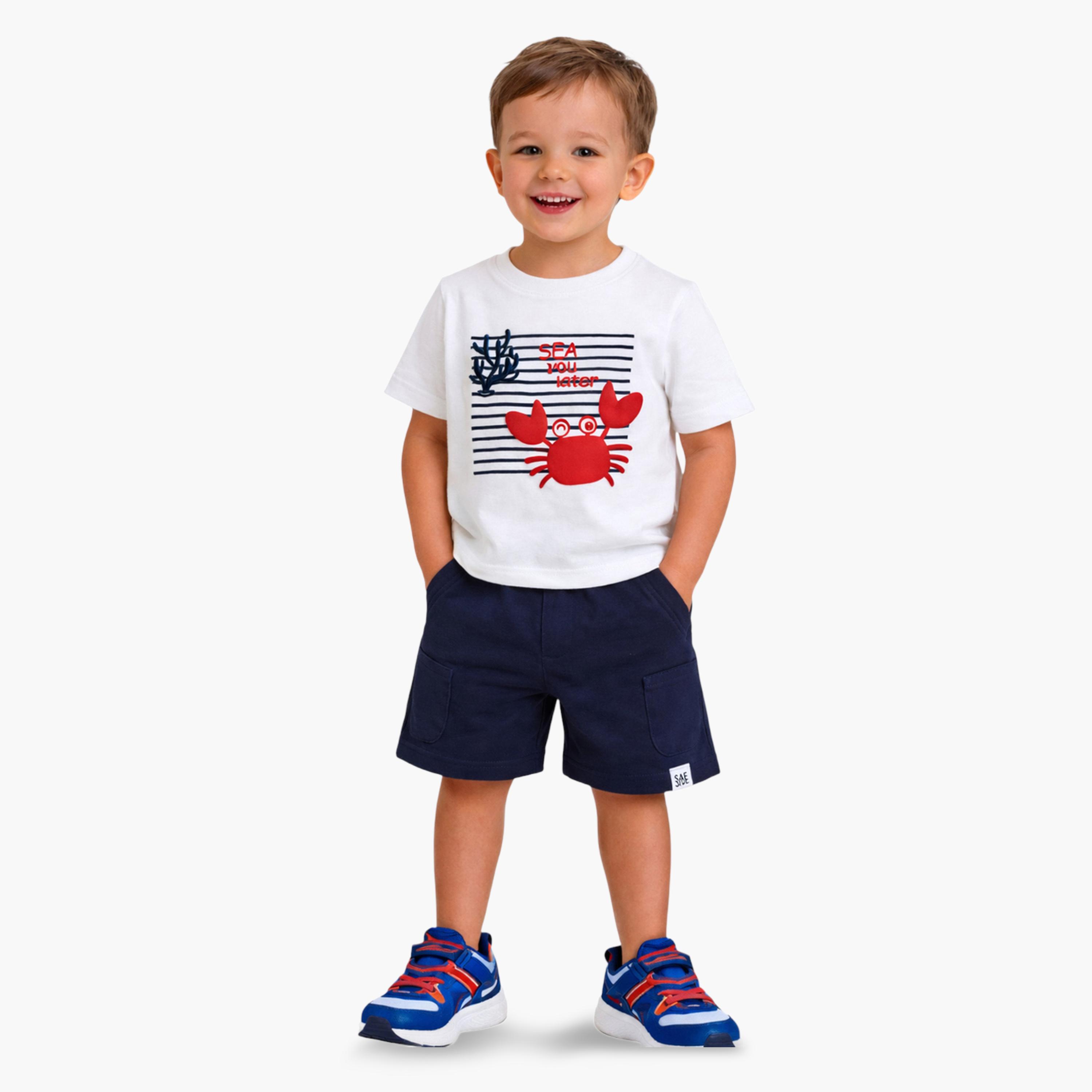 مجموعة من شورت وتيشيرت بياقة دائرية بطبعة-boys-clothing-setsandcoords-image-2