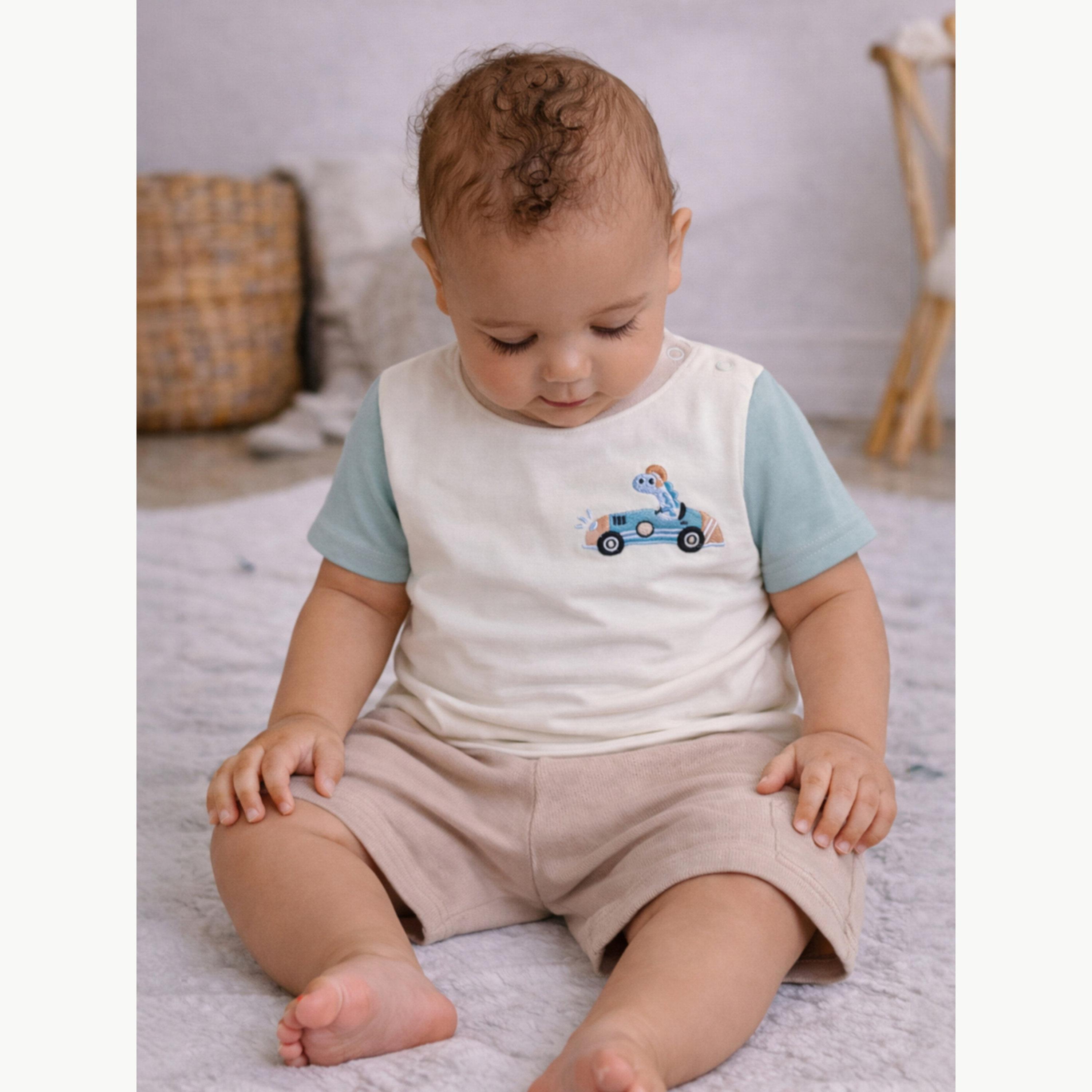 مجموعة من شورت وتيشيرت بطبعة جرافيك للأولاد الرضع-boys-clothing-setsandcoords-image-2