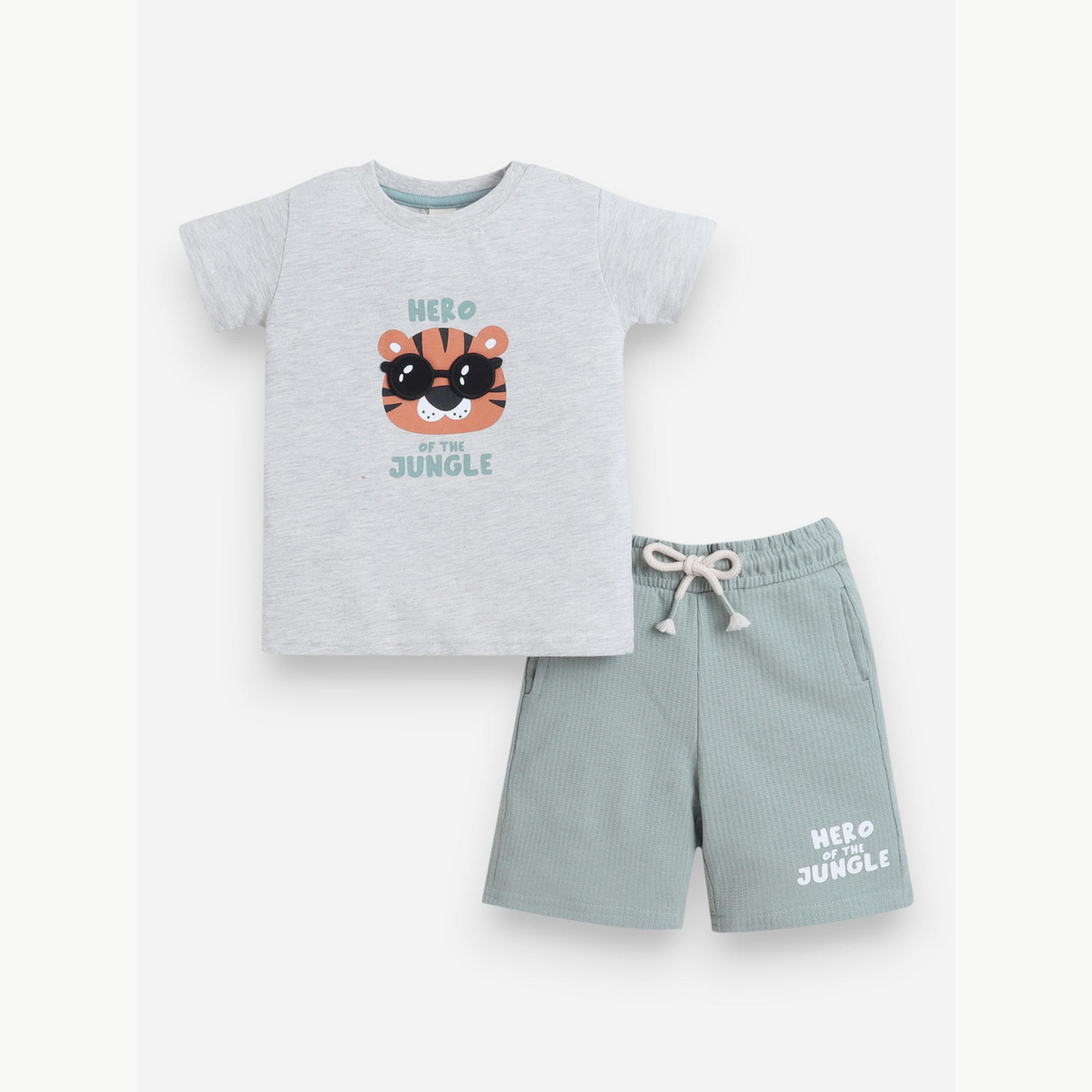 مجموعة من شورت وتيشيرت بطبعة جرافيك للأولاد الرضع-boys-clothing-setsandcoords-image-1