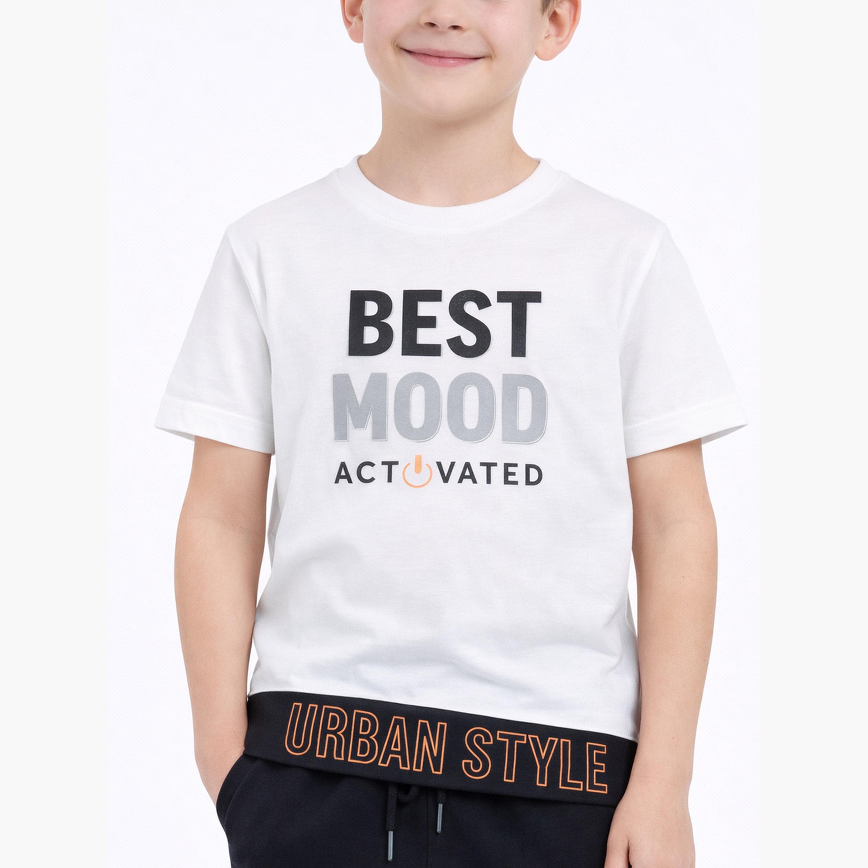 مجموعة من شورت وتيشيرت بطبعة كتابة-boys-clothing-setsandcoords-image-3