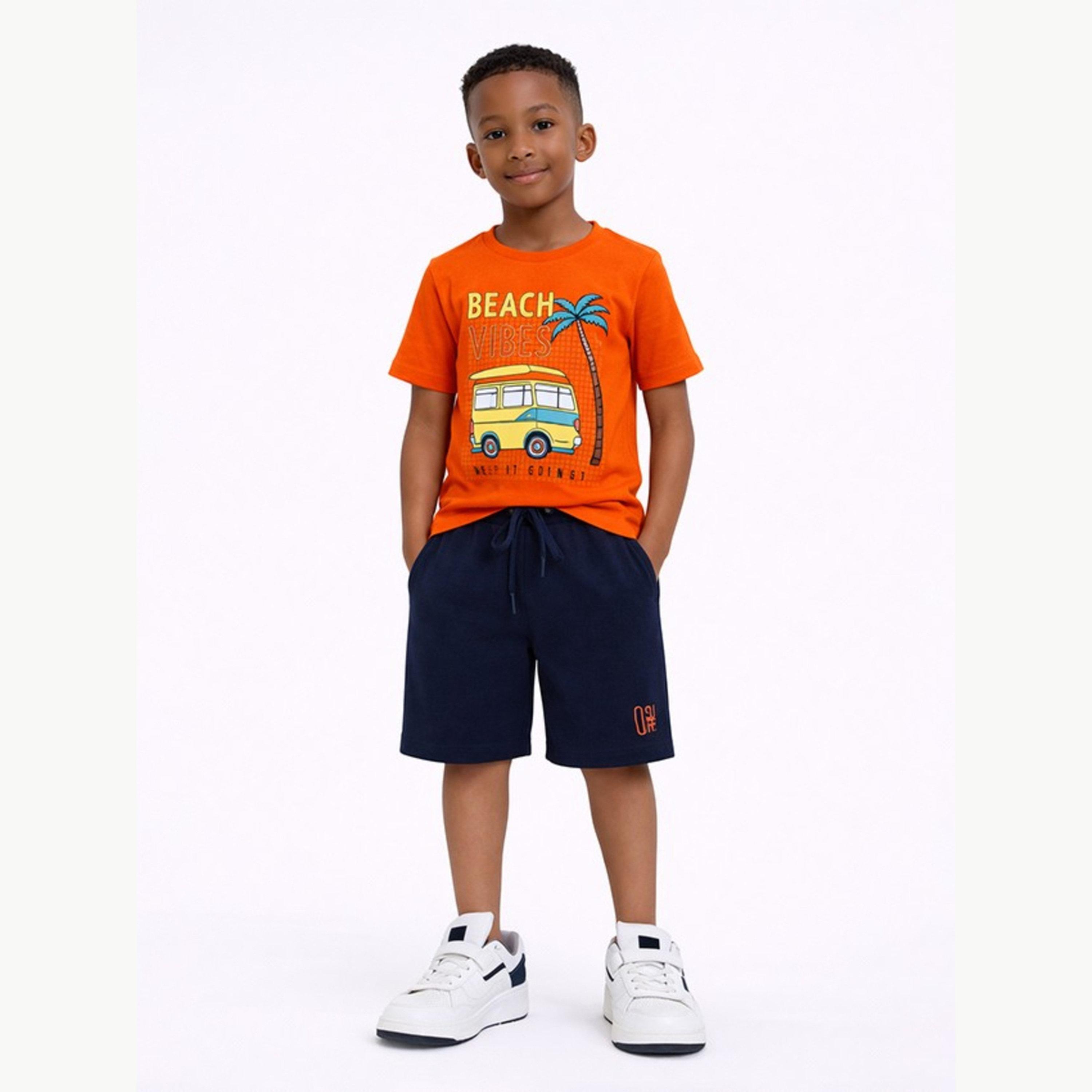 مجموعة من شورت وتيشيرت قطن بطبعة جرافيك للأولاد-boys-clothing-setsandcoords-image-2