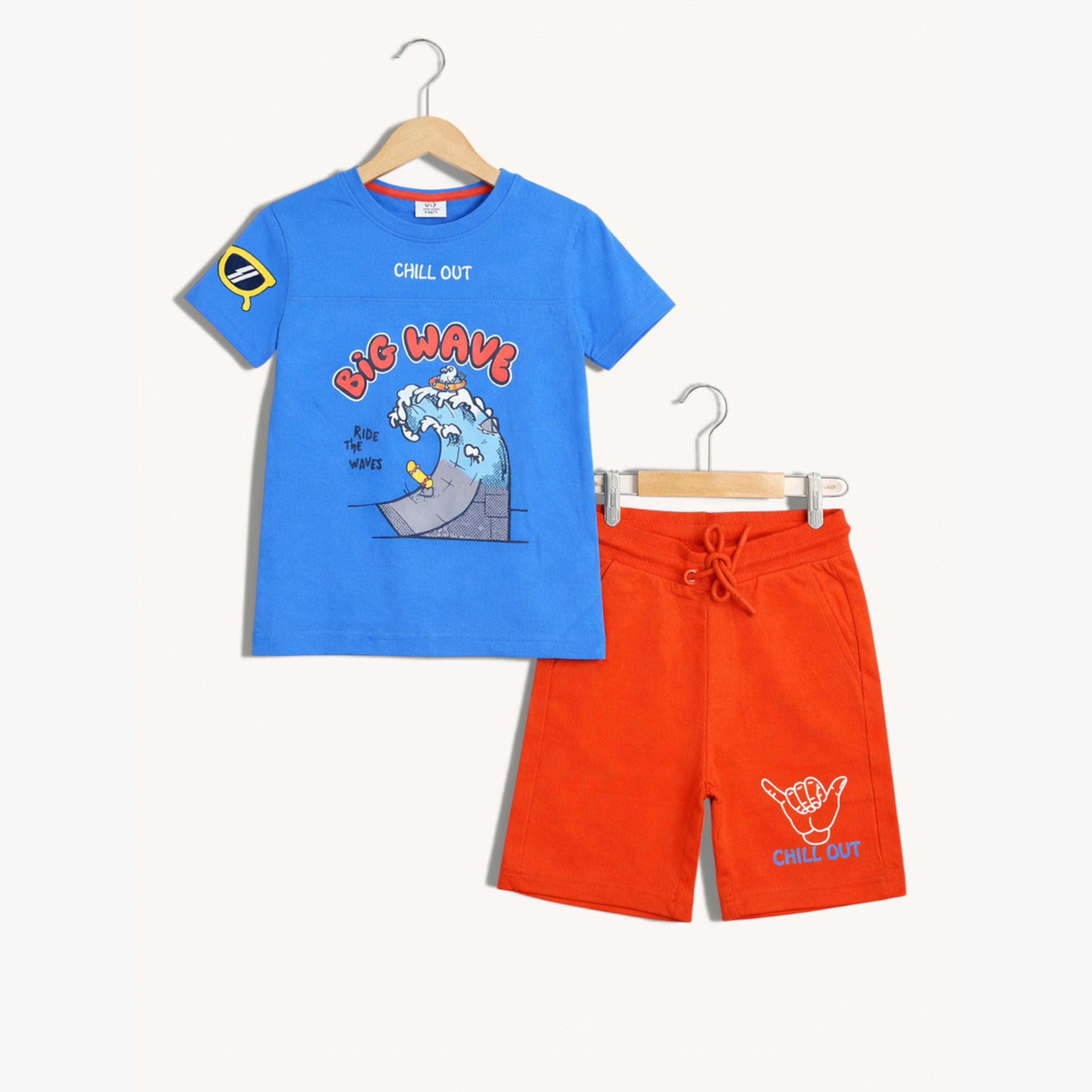 مجموعة من شورت وتيشيرت بطبعة جرافيك-boys-clothing-setsandcoords-image-3