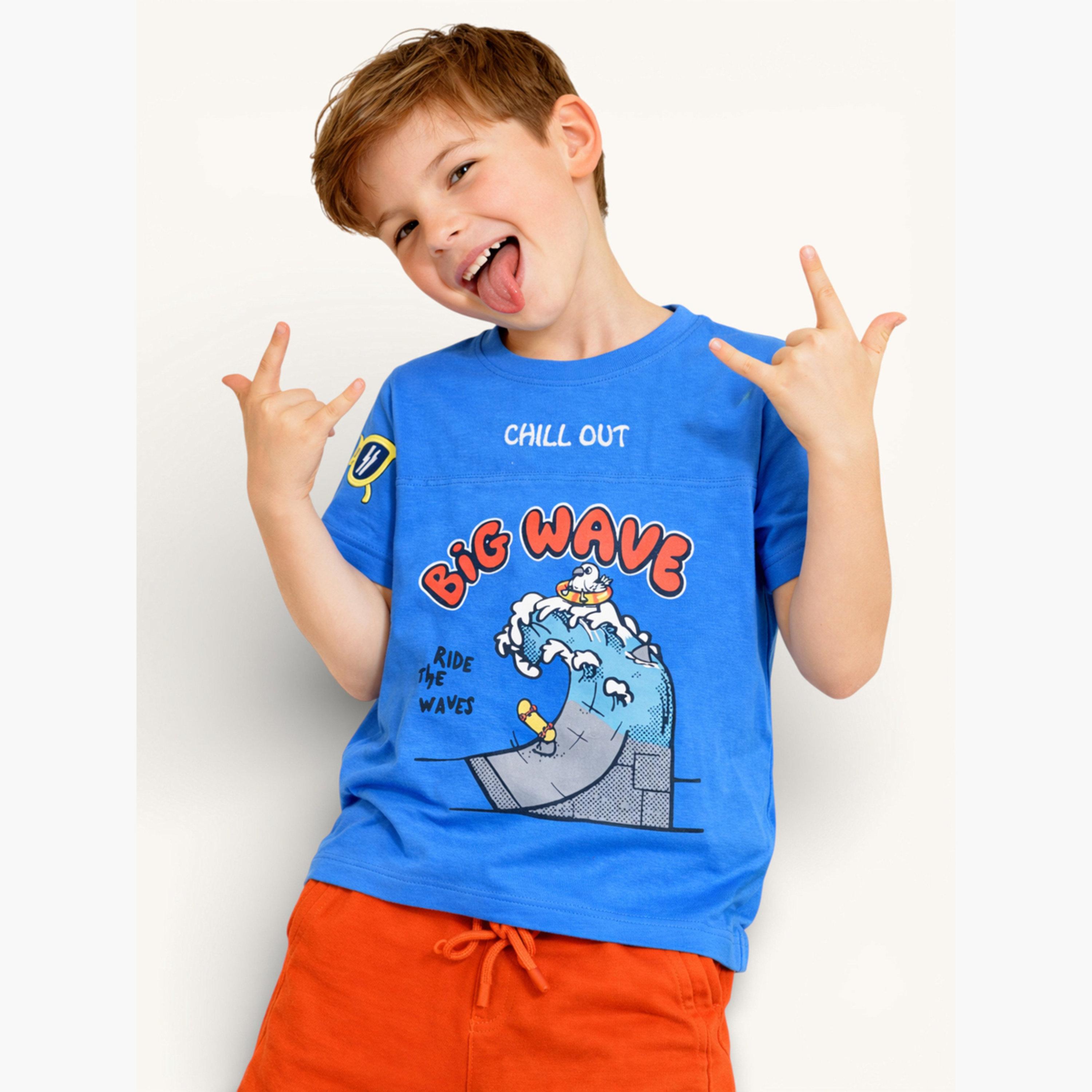 مجموعة من شورت وتيشيرت بطبعة جرافيك-boys-clothing-setsandcoords-image-5