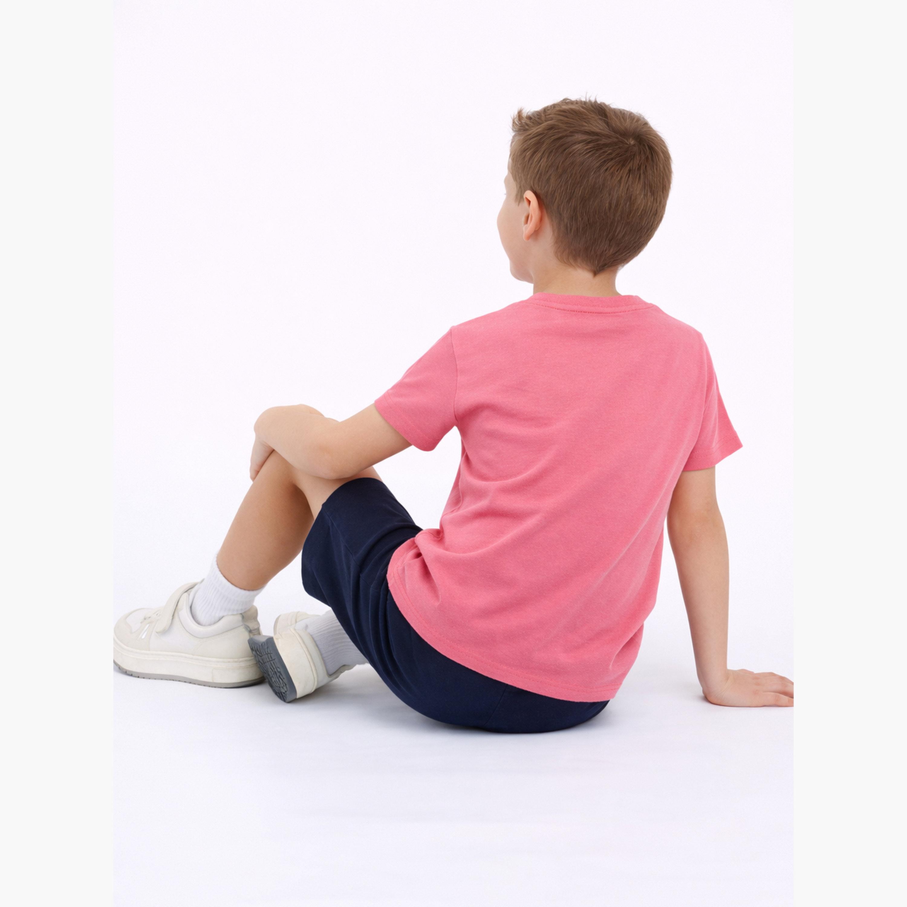 مجموعة من شورت وتيشيرت بطبعة جرافيك-boys-clothing-setsandcoords-image-6