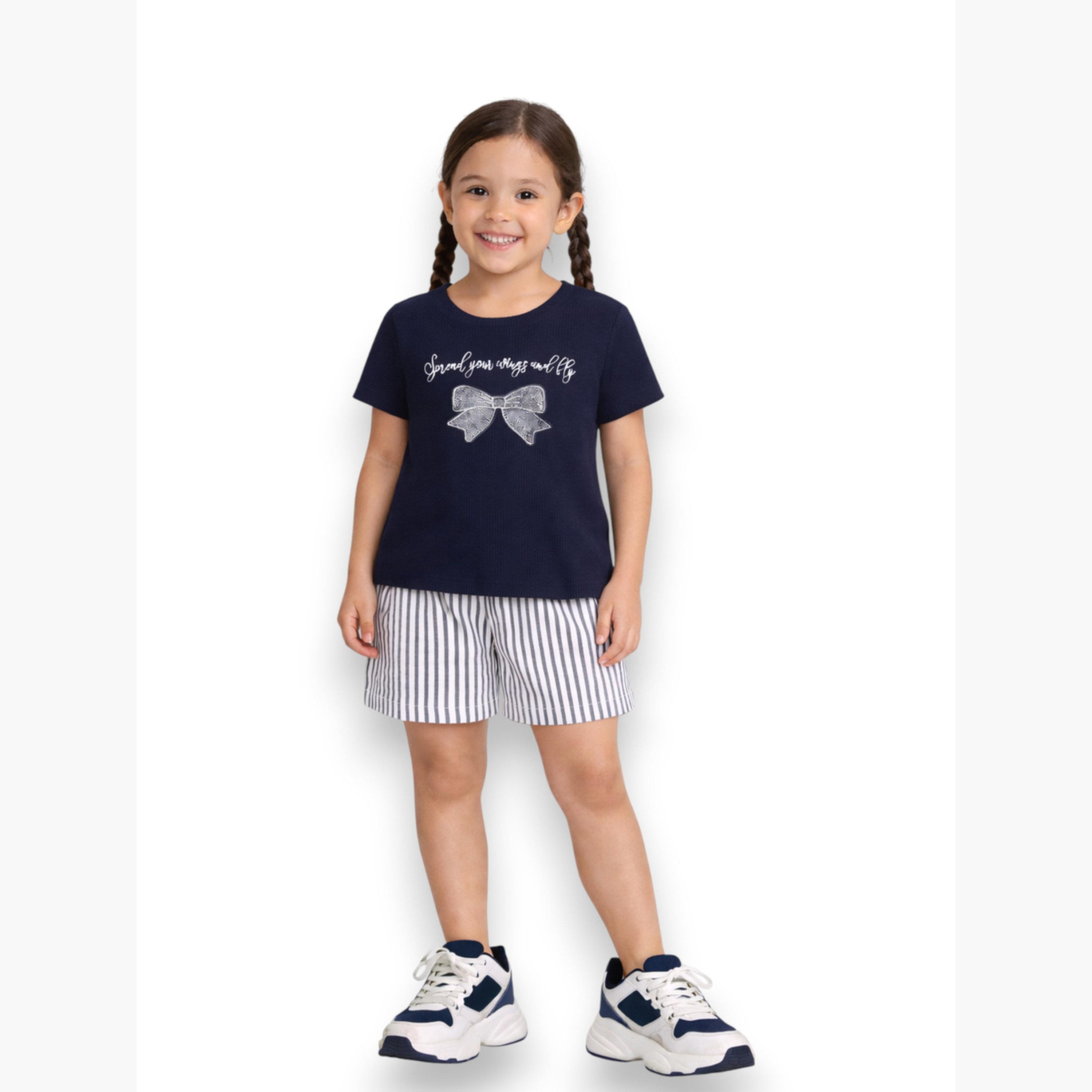 مجموعة من شورت مخطط وتيشيرت بطبعة فيونكة-girls-clothing-setsandcoords-image-5