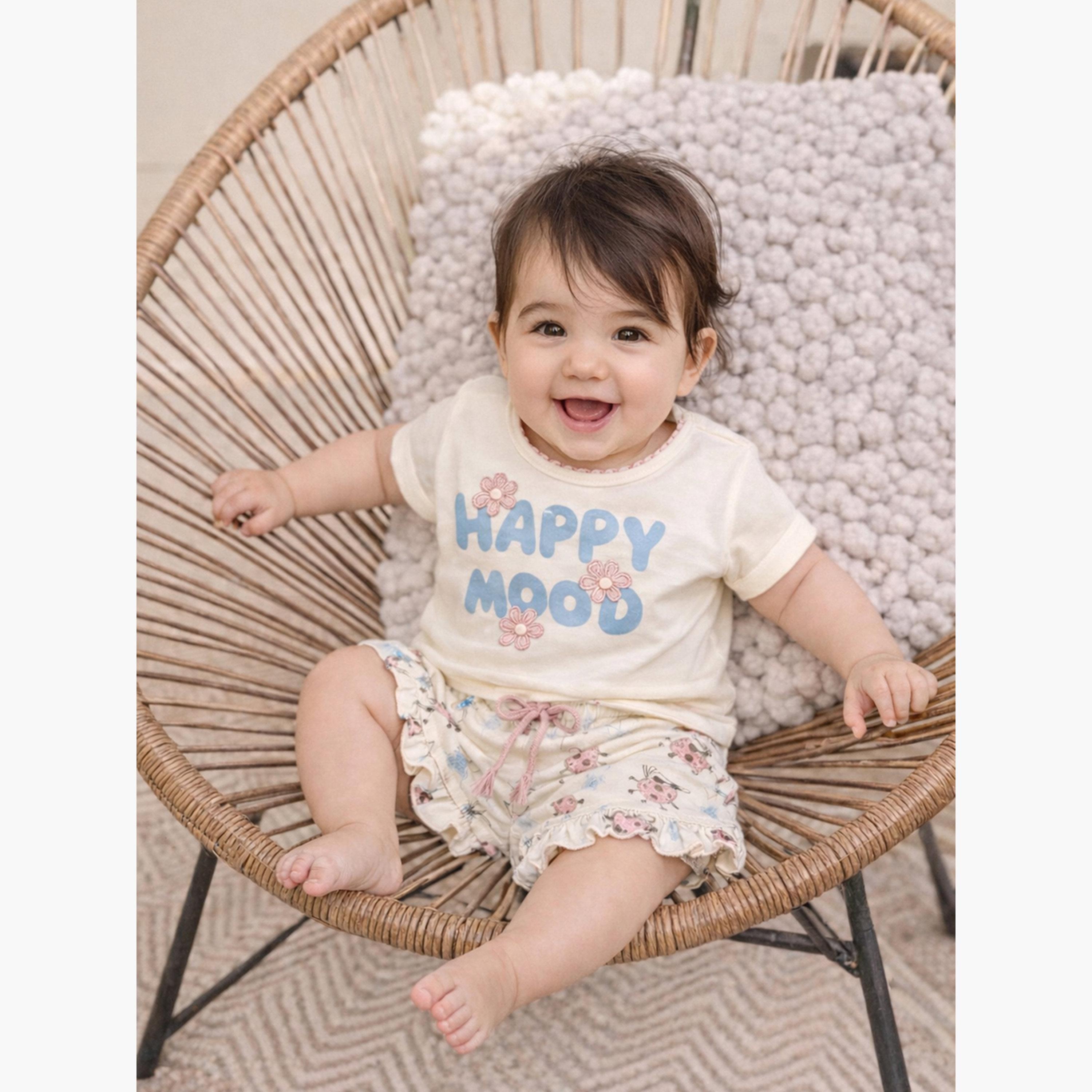 مجموعة من شورت وتيشيرت بطبعة-girls-clothing-setsandcoords-image-1