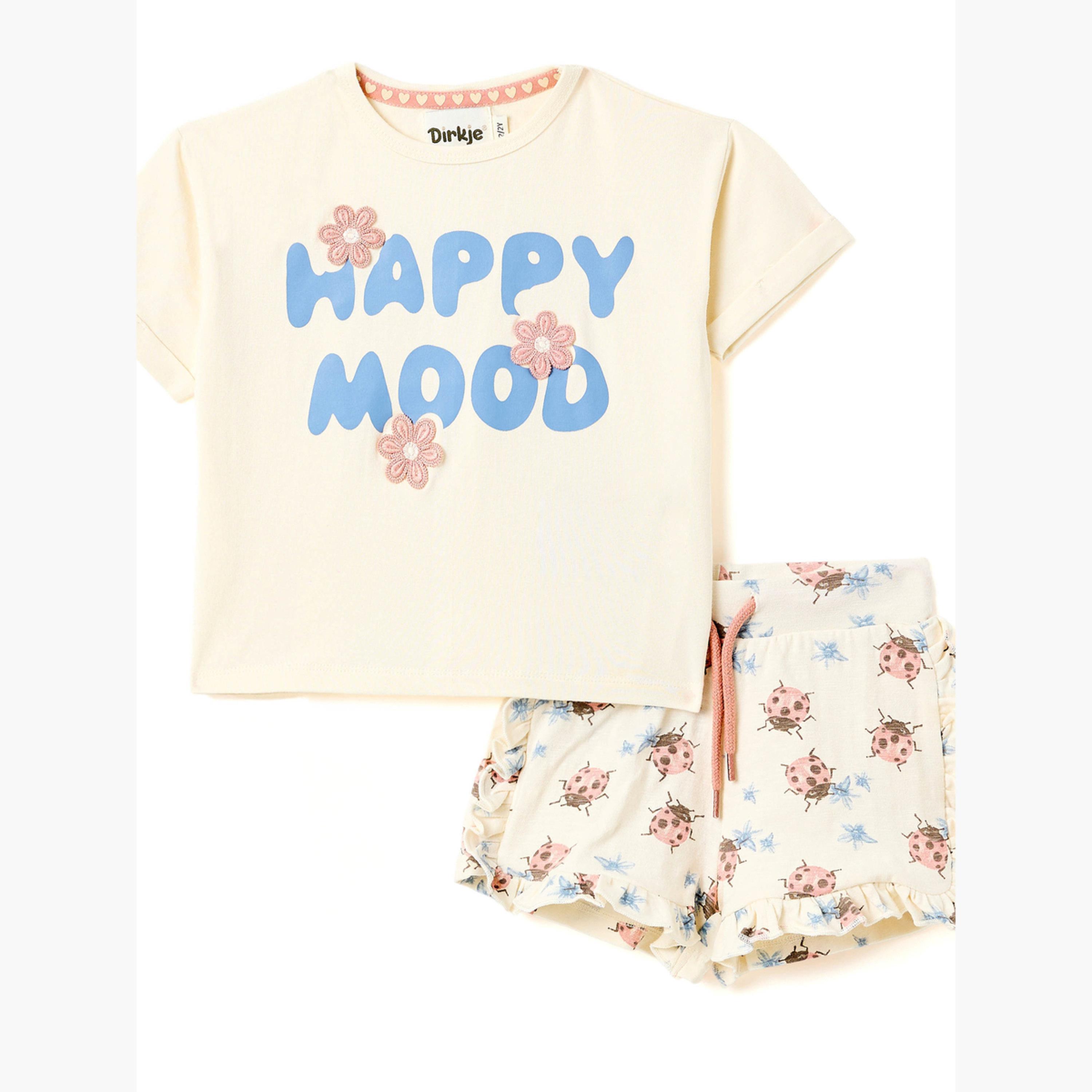 مجموعة من شورت وتيشيرت بطبعة-girls-clothing-setsandcoords-image-2