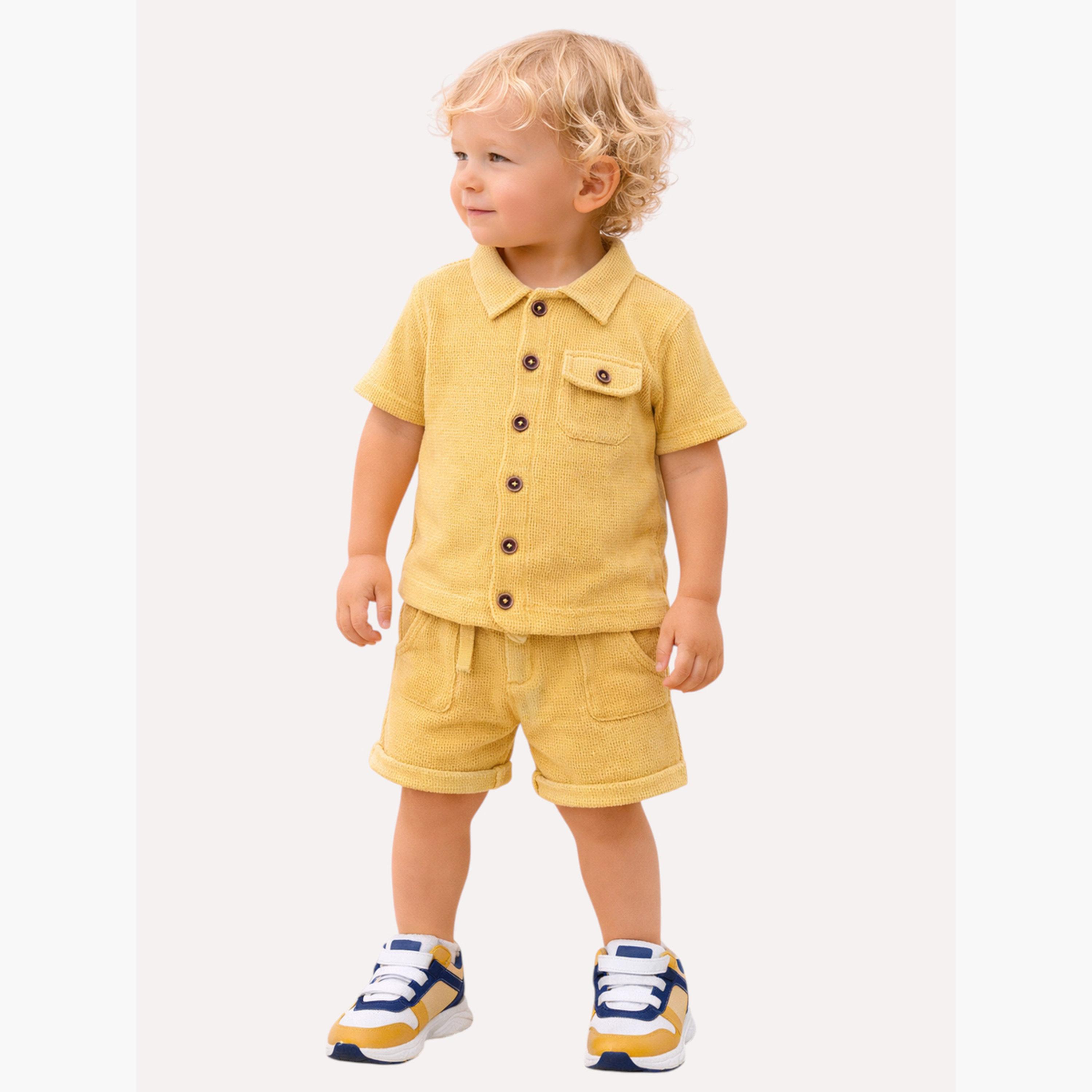 مجموعة من شورت بحافة مطوية وقميص محبوك سادة-boys-clothing-setsandcoords-image-2