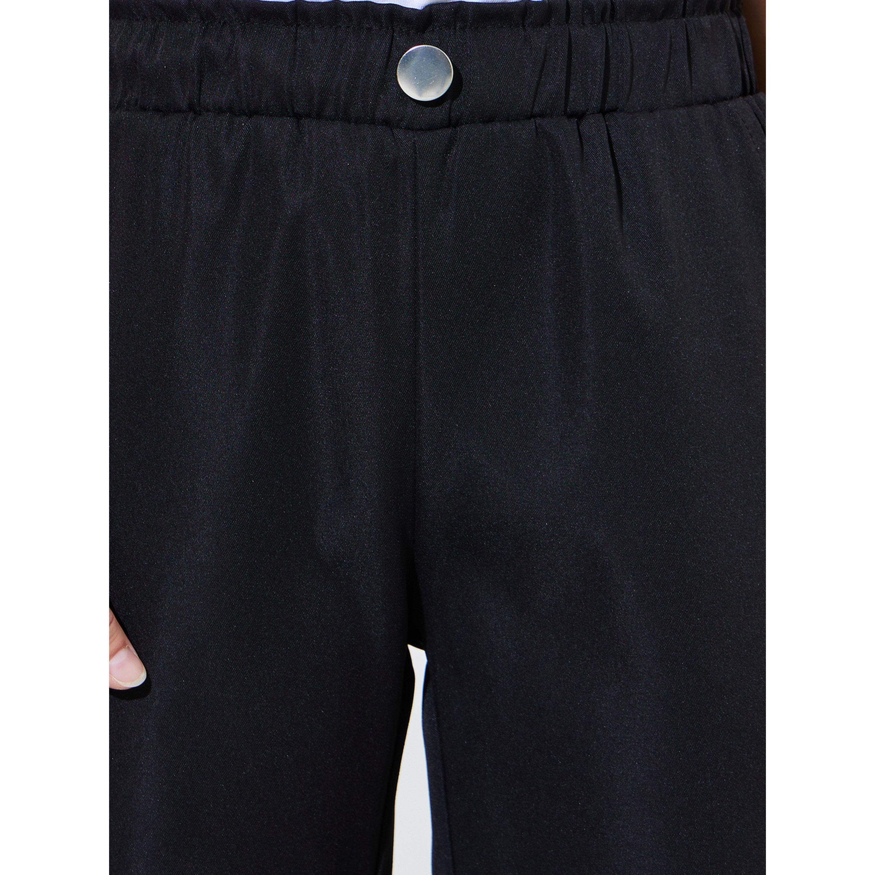 Styli Girls Black Solid Button Detail Wide Leg Trousers-girls-clothing-bottoms-joggersandtrackpants-image-3