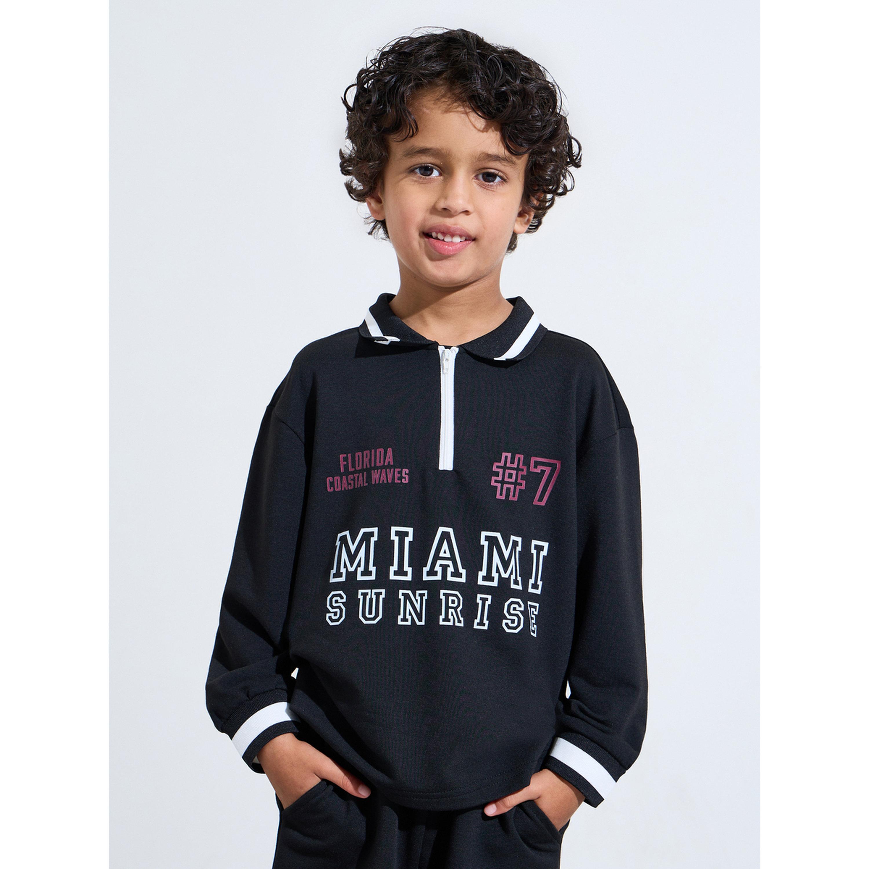 مجموعة من بنطال جوغر وتيشيرت بولو بتفاصيل متباينة وطبعة غرافيك للأولاد-boys-clothing-setsandcoords-image-2