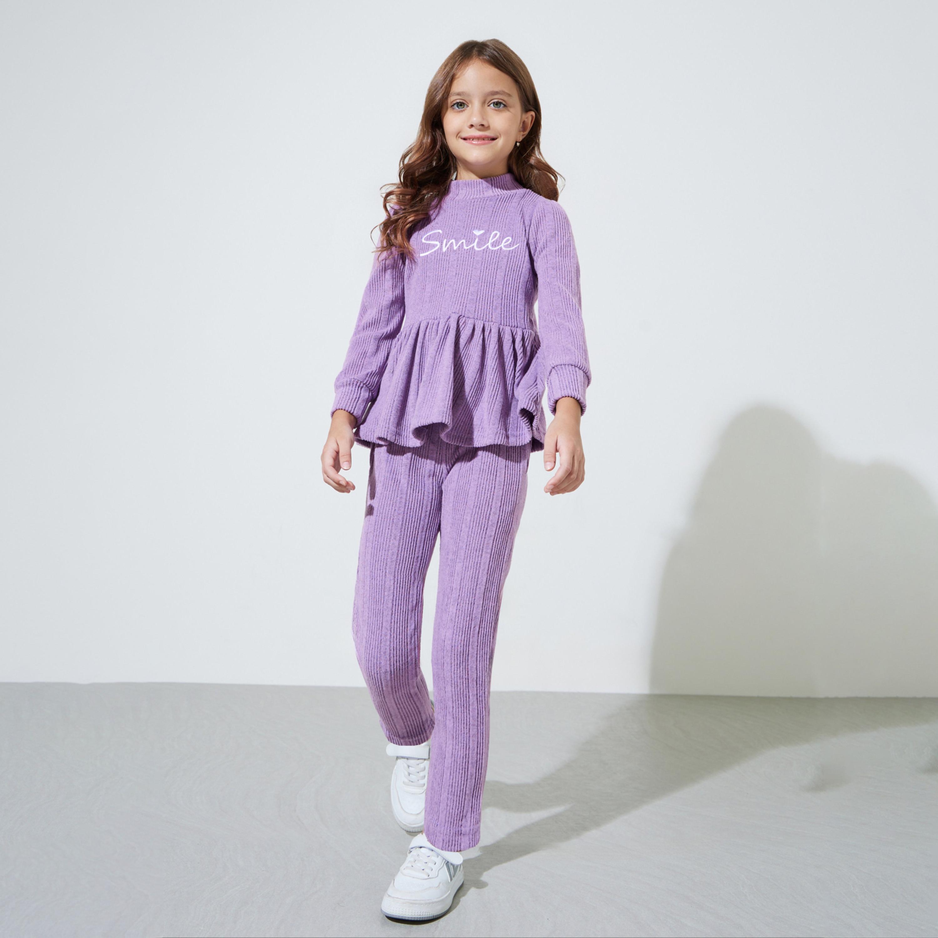 مجموعة من بنطال بقصة مستقيمة وبلوزة بيبلوم مطرزة بتفاصيل كشكش للبنات-girls-clothing-setsandcoords-image-1