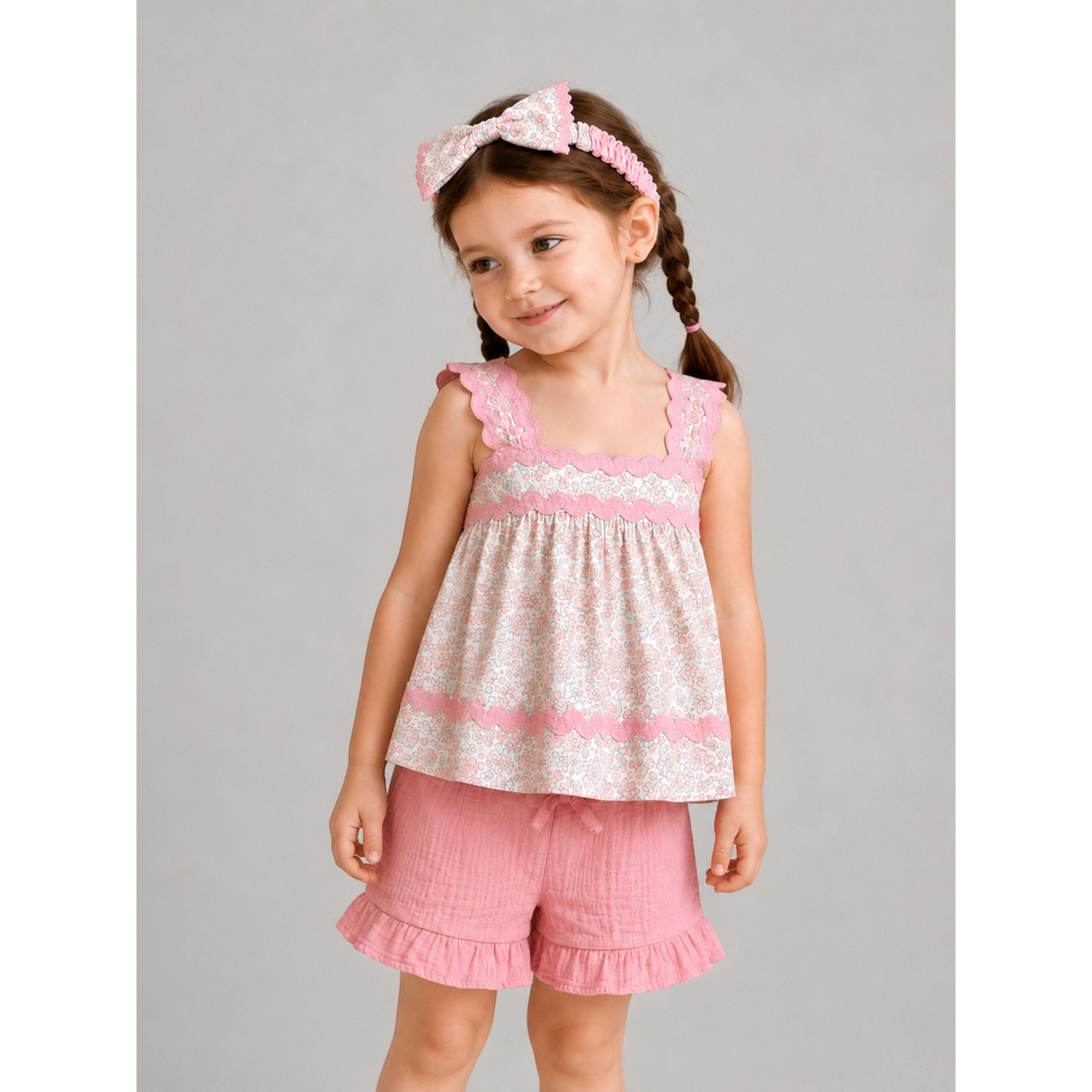مجموعة من شورت وبلوزة قطن بدون أكمام وشريط رأس ونظارة للبنات 4 قطع-girls-clothing-setsandcoords-image-2